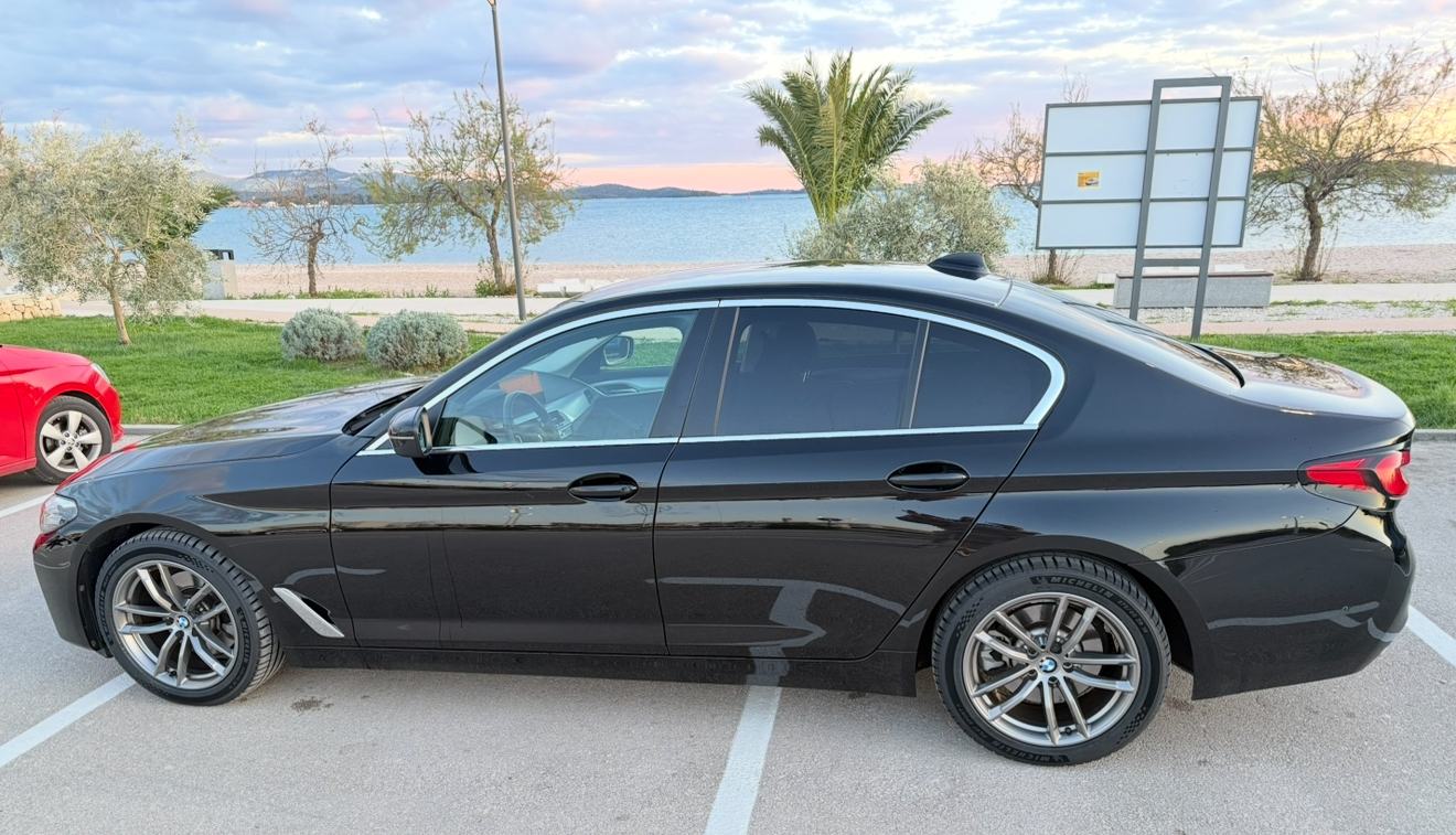 BMW serija 5 520d u sustavu pdv, kamera 360, fotografija 7