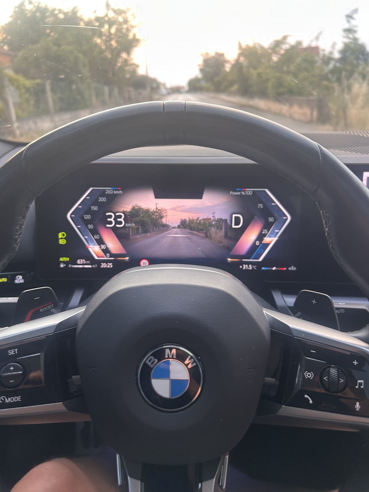 BMW serija 5 520d x drive iconic Glow Full oprema, fotografija 10