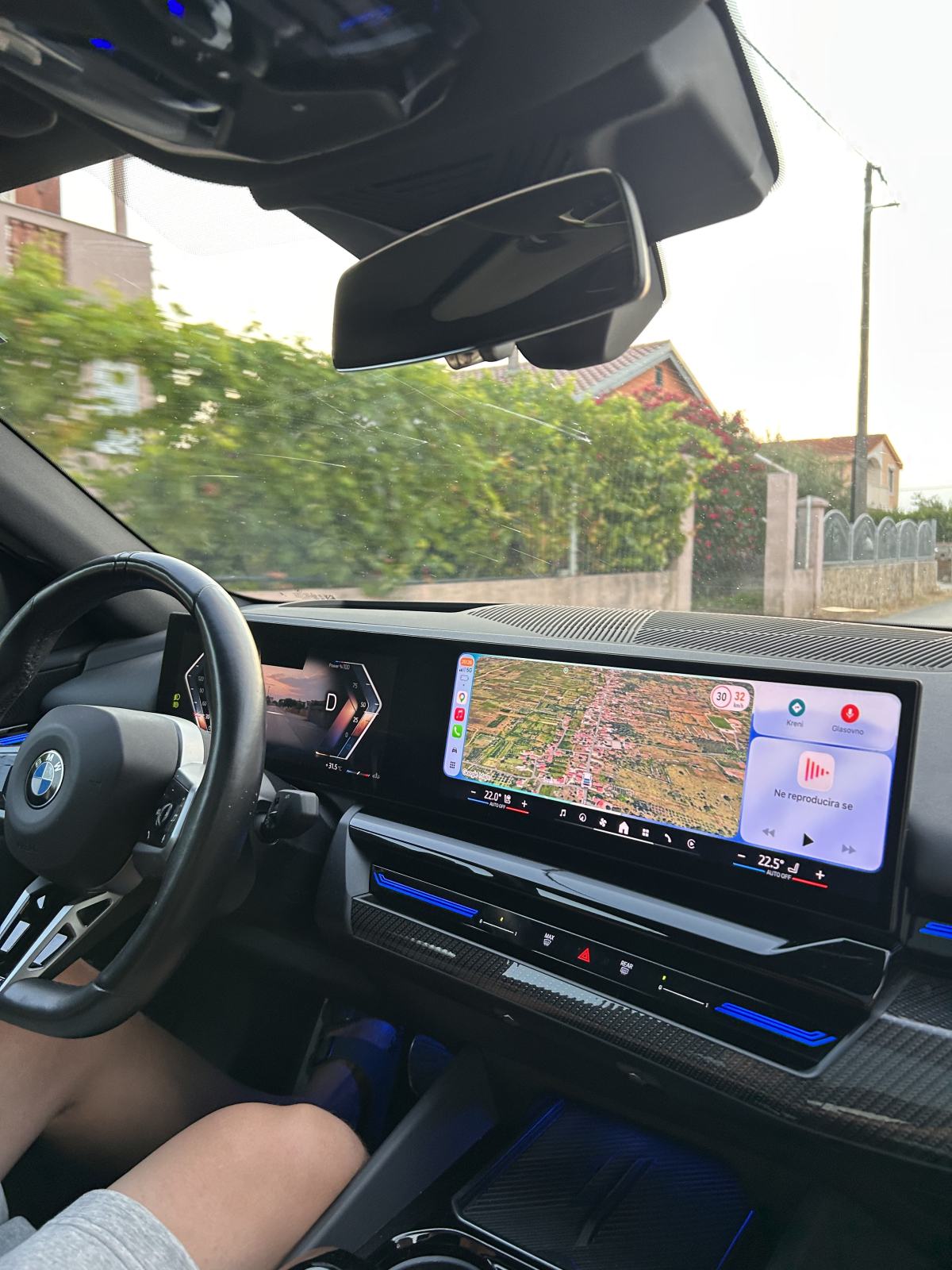BMW serija 5 520d x drive iconic Glow Full oprema, fotografija 14