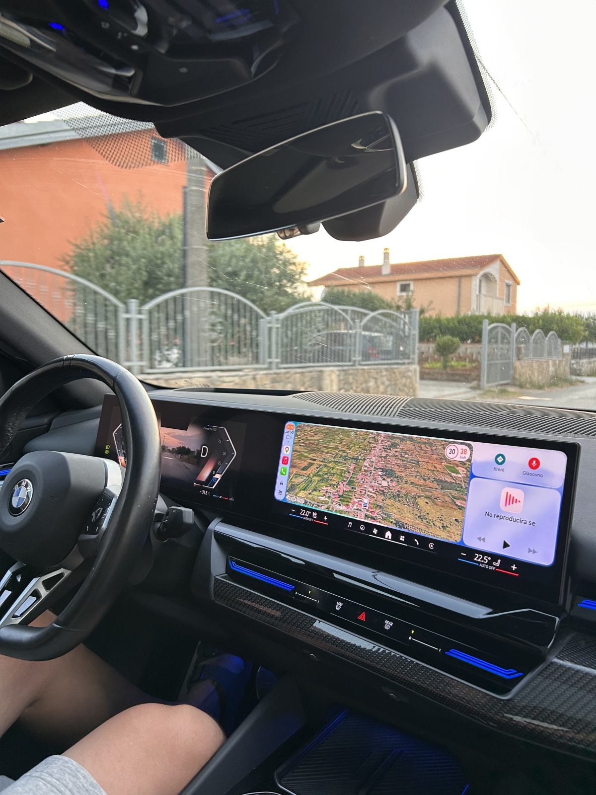 BMW serija 5 520d x drive iconic Glow Full oprema, fotografija 16