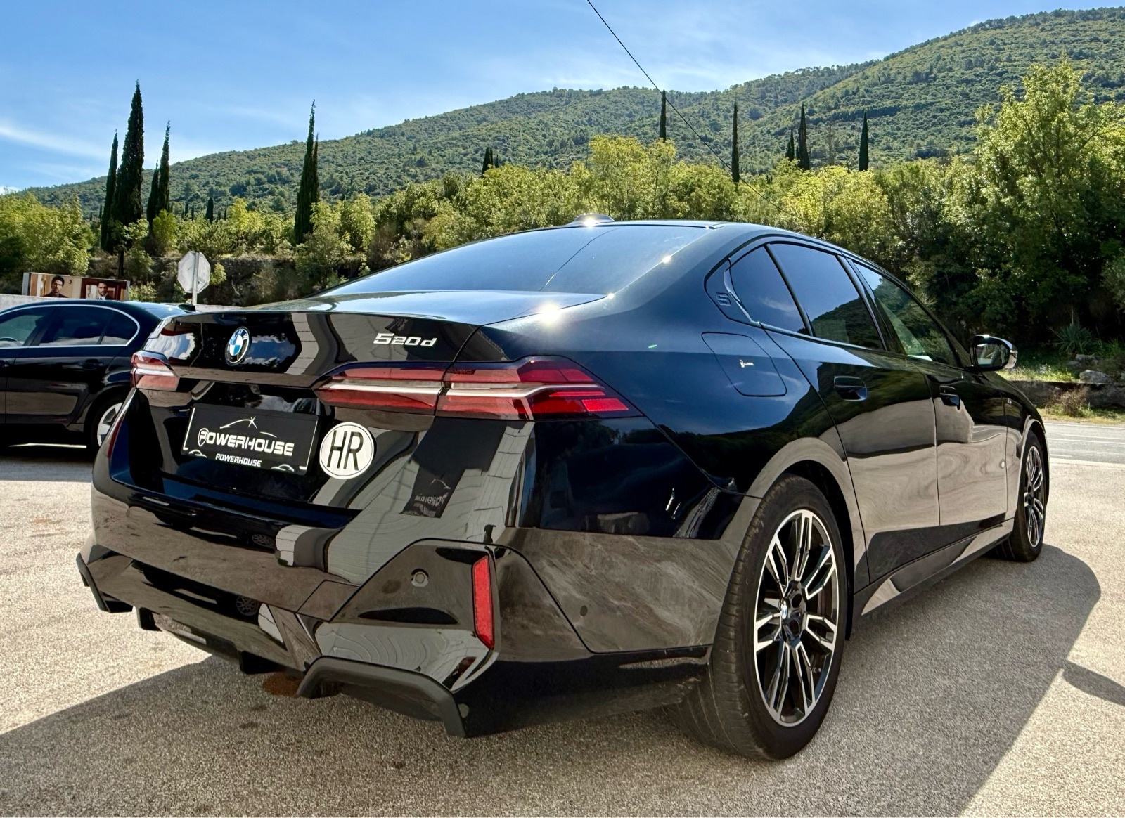 BMW serija 5 520d Xdrive automatik M Sport, fotografija 8