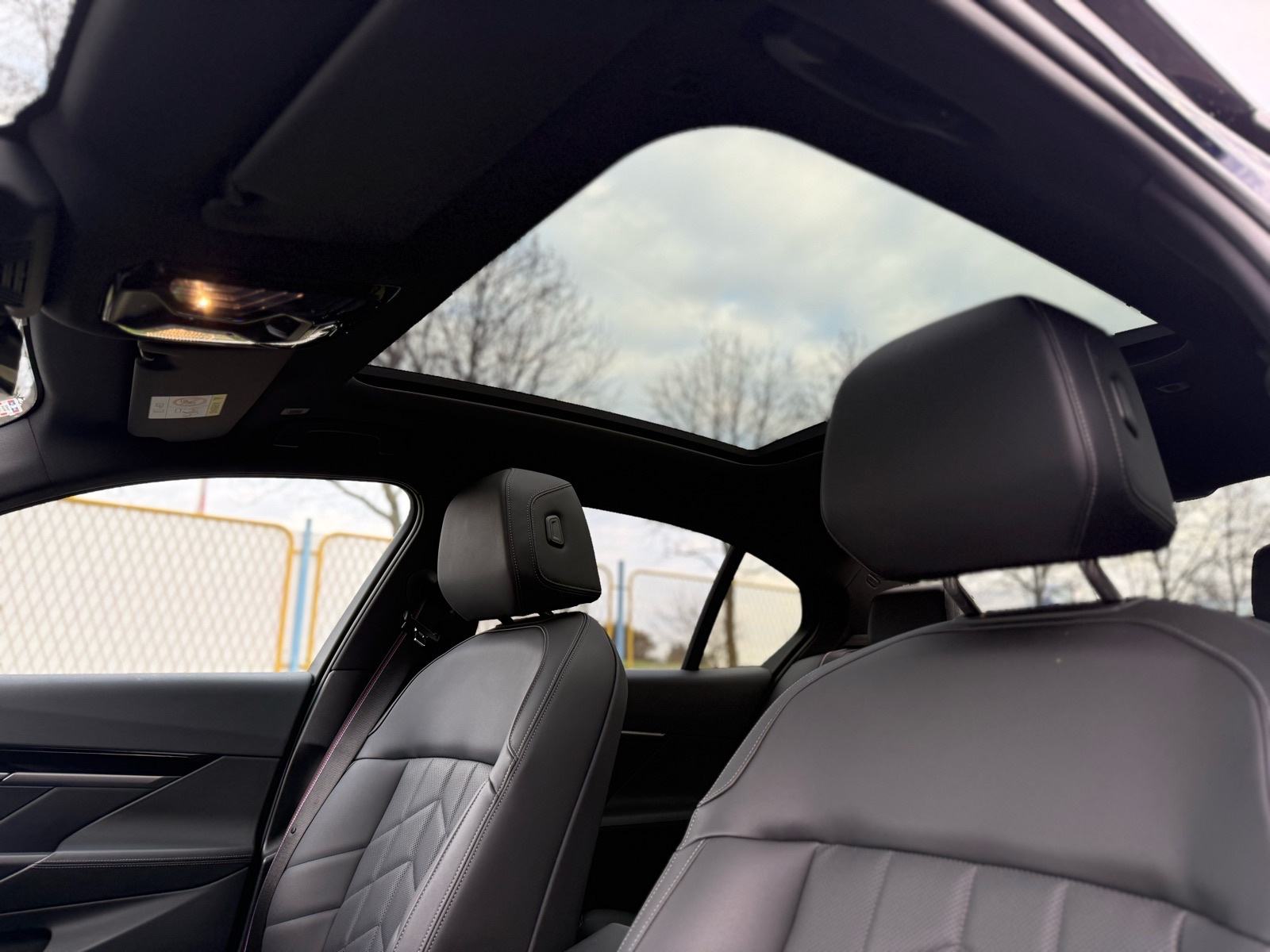 BMW serija 5 520d xDrive | M Sport | Laser | Harman/Kardon | Reg.12/26, fotografija 8