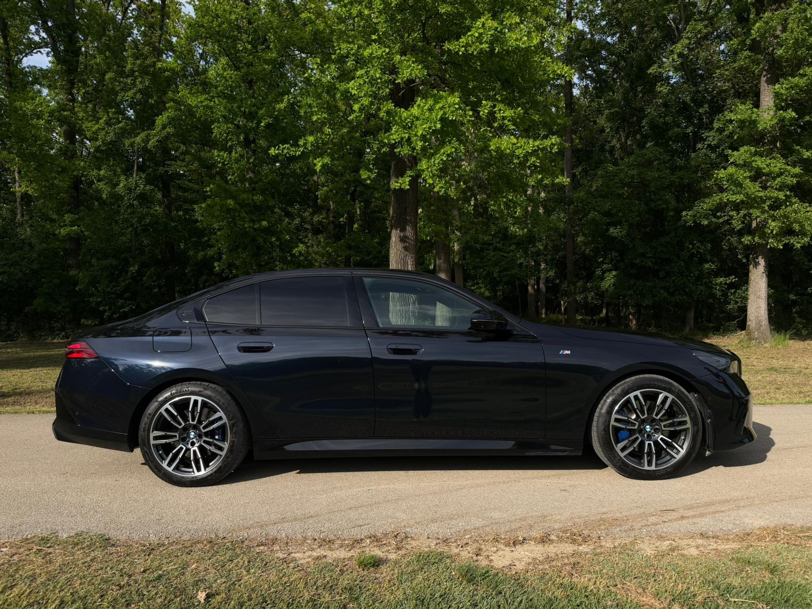 BMW serija 5 520d xDrive MSport Pro Iconic,el.kuka,tvorničko jamstvo, fotografija 3