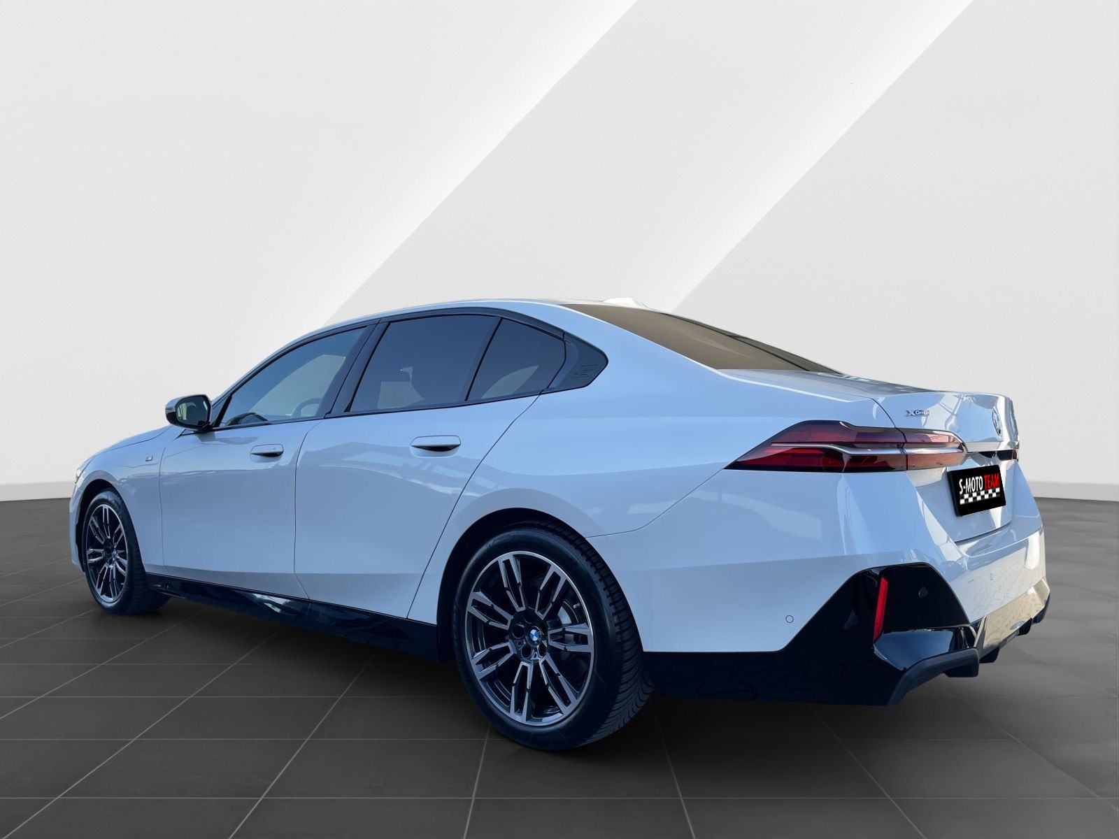 BMW serija 5 520d xDrive M-Sport, fotografija 6