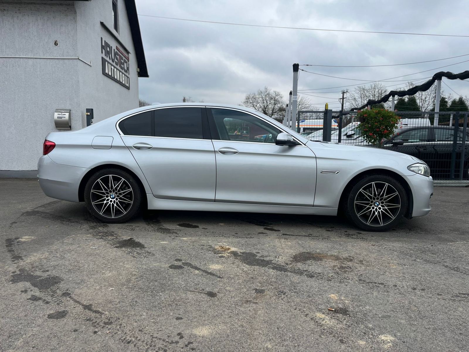 BMW serija 5 520d xDrive • 4X4 • AUTOMATIK • 2014 g. • samo 219.000 km, fotografija 8