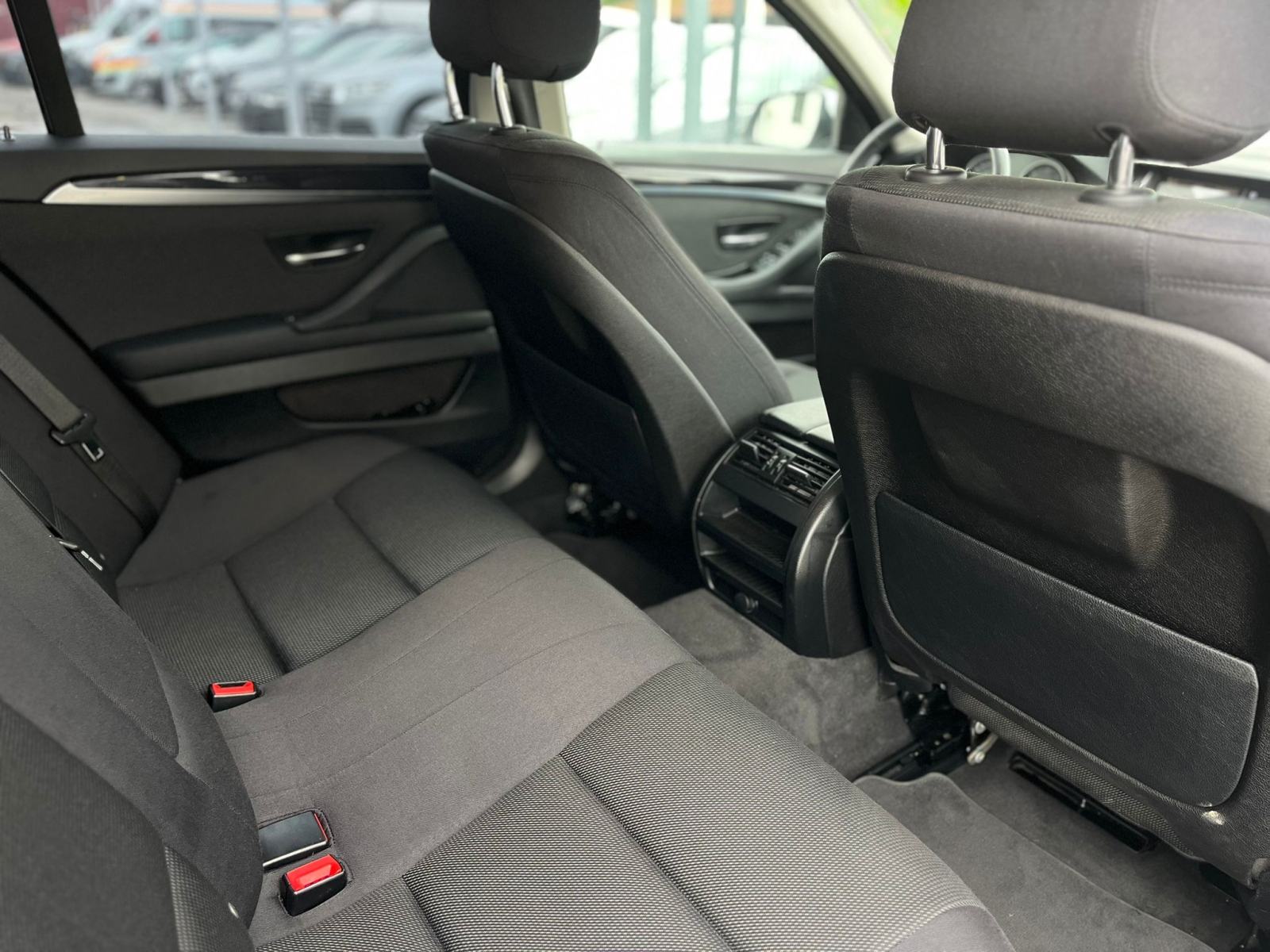 BMW serija 5 520d xDrive • 4X4 • AUTOMATIK • 2014 g. • samo 219.000 km, fotografija 16
