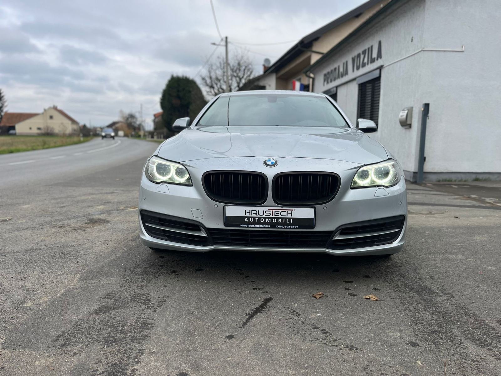 BMW serija 5 520d xDrive • 4X4 • AUTOMATIK • 2014 g. • samo 219.000 km, pogled izvana - slika 2