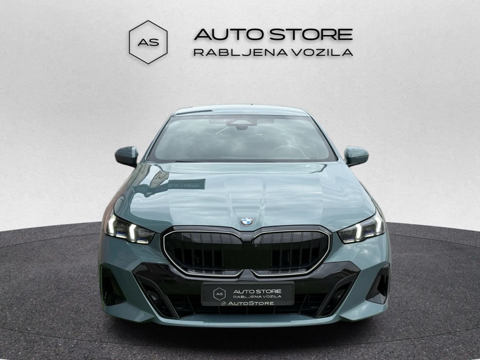 BMW 520dA M-paket Pro•JAMSTVO 12 MJ.• HUD, H/K, 360 CAM, NIGHT VISION, pogled izvana - slika 4
