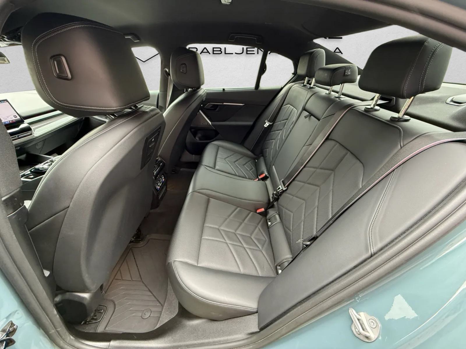 BMW 520dA M-paket Pro•JAMSTVO 12 MJ.• HUD, H/K, 360 CAM, NIGHT VISION, fotografija 11