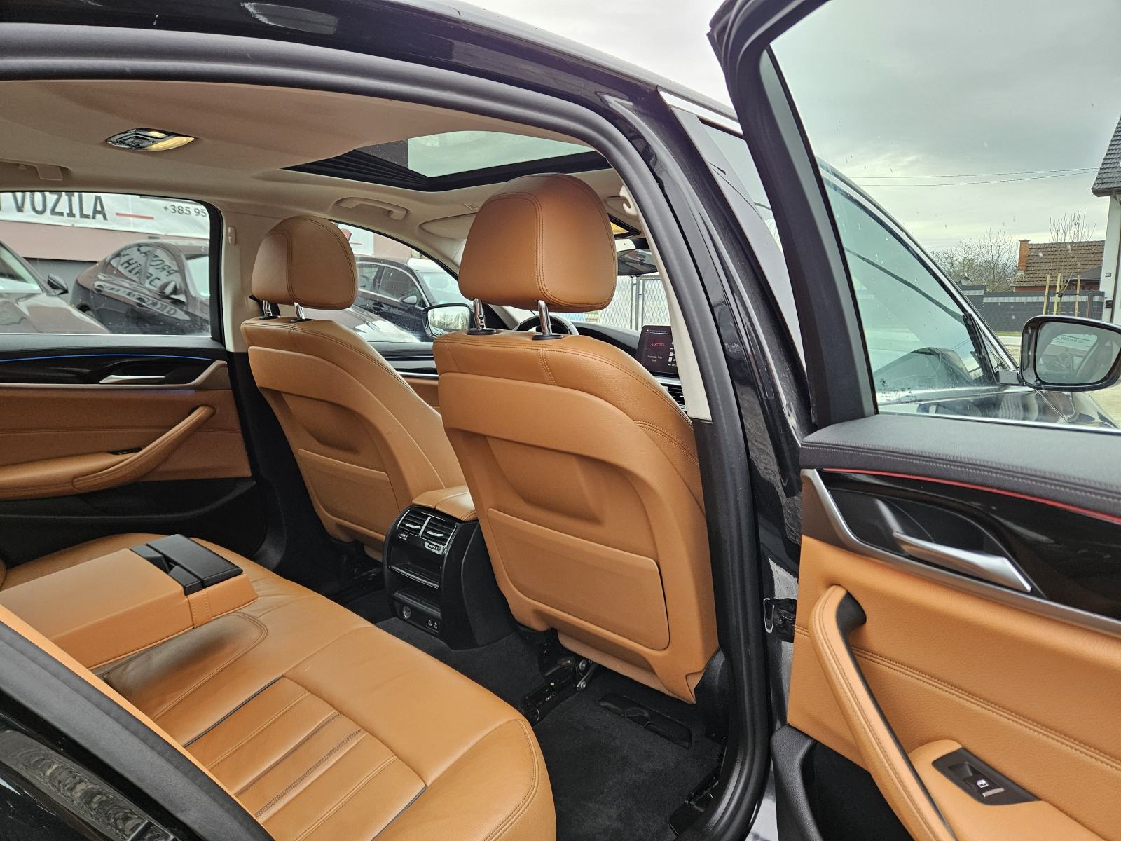 BMW serija 5 520e LUXURI LINE,LEASING BEZ UČEŠĆA I BEZ JAMACA, fotografija 15