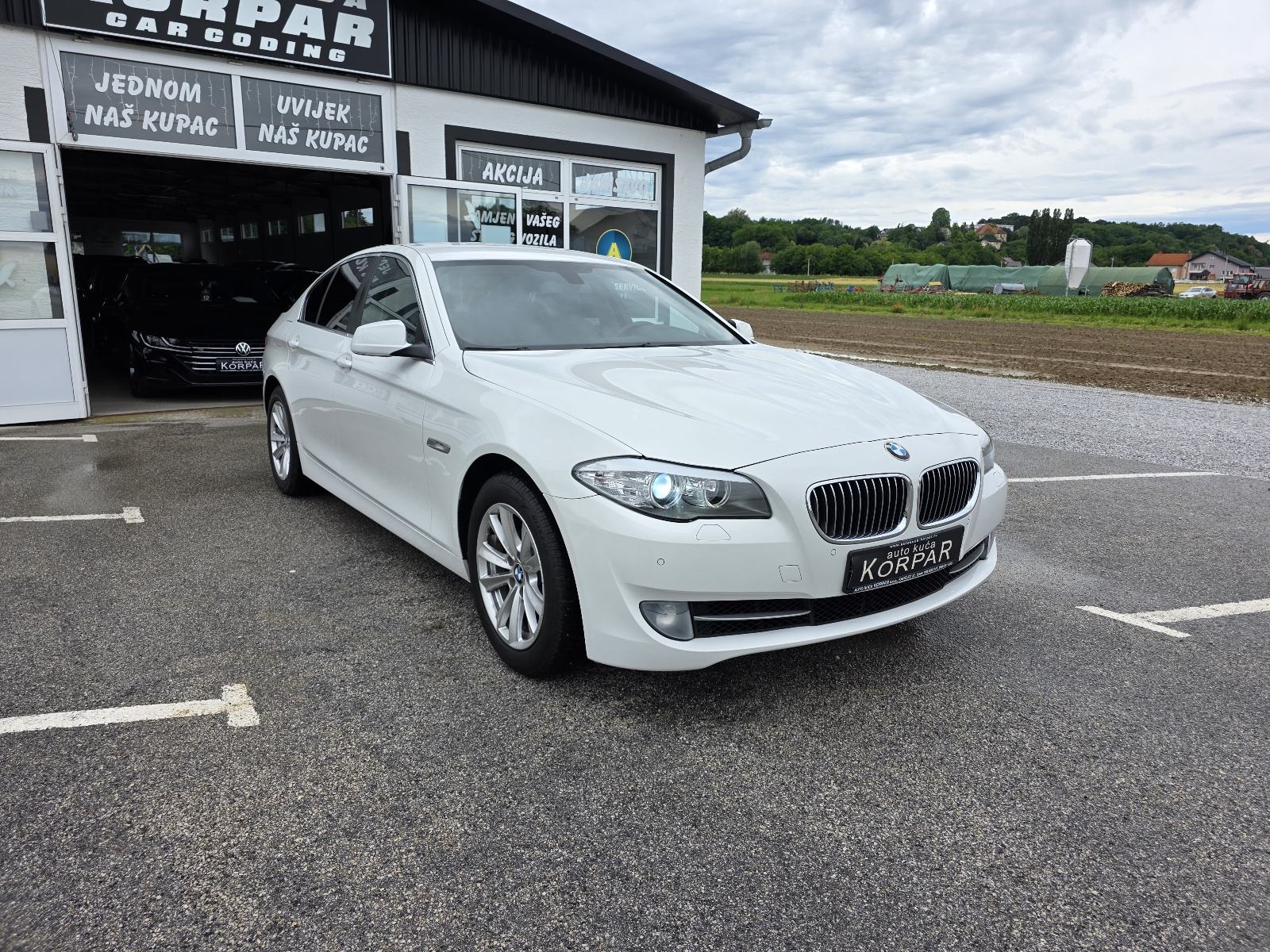 BMW serija 5 520i AUT.,135kw,1.vl.,SAMO 134.000km,BRZI KREDITI DO 10.g, fotografija 3