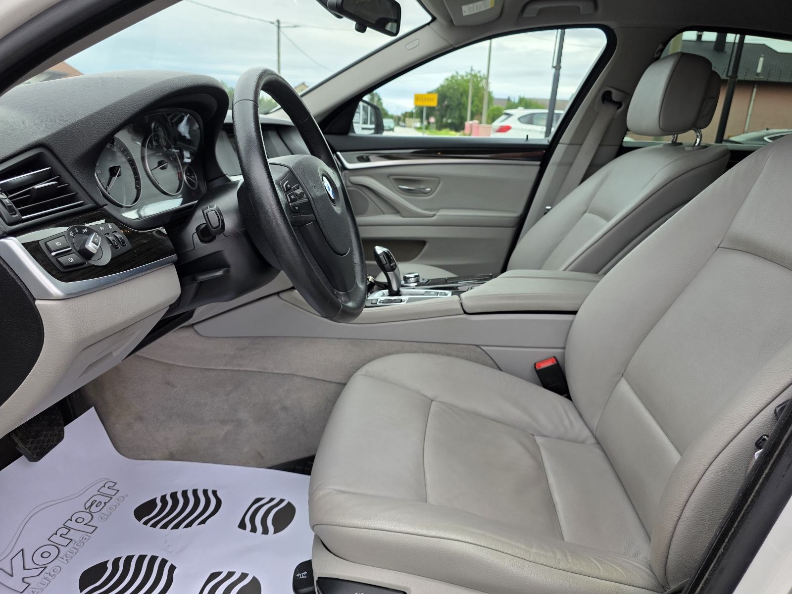 BMW serija 5 520i AUT.,135kw,1.vl.,SAMO 134.000km,BRZI KREDITI DO 10.g, fotografija 10