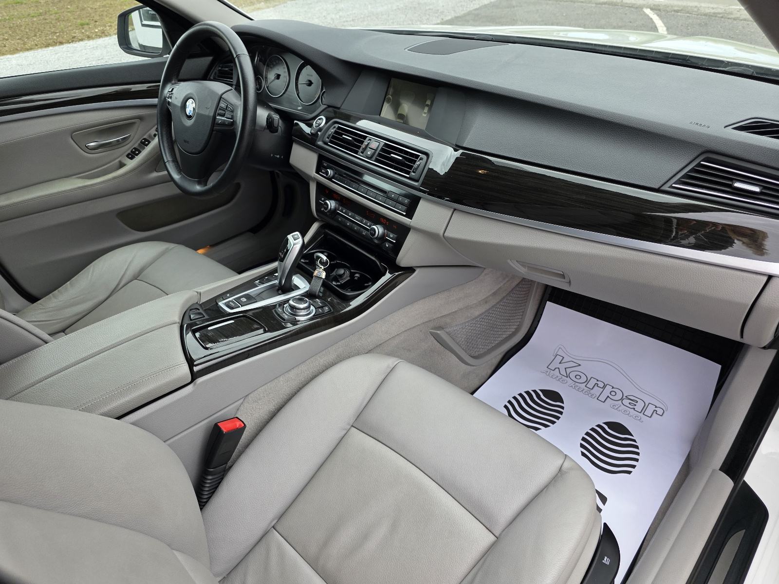 BMW serija 5 520i AUT.,135kw,1.vl.,SAMO 134.000km,BRZI KREDITI DO 10.g, fotografija 12