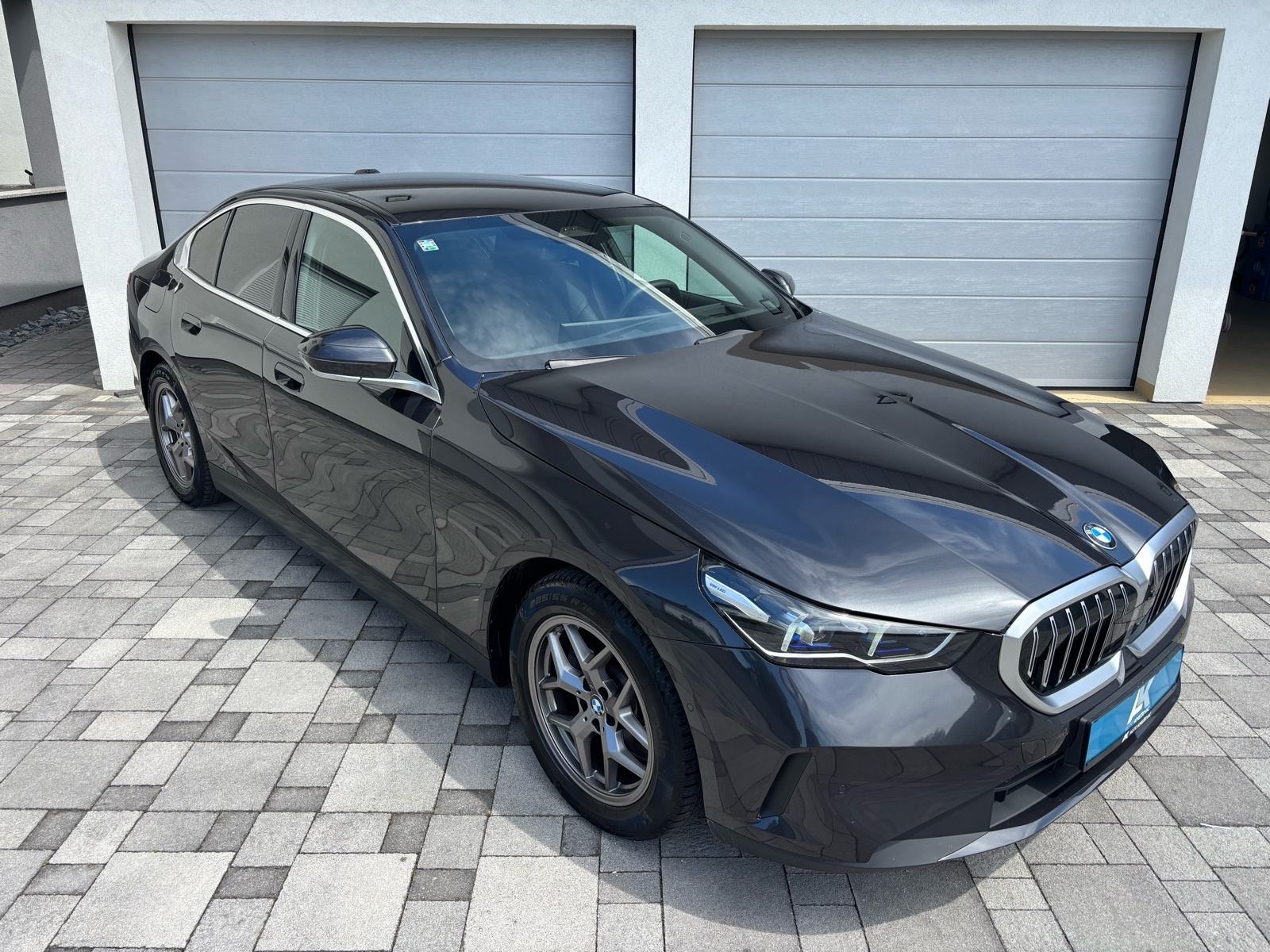 BMW serija 5 520i automatik •Buissnes• H&K• Head up•, fotografija 4