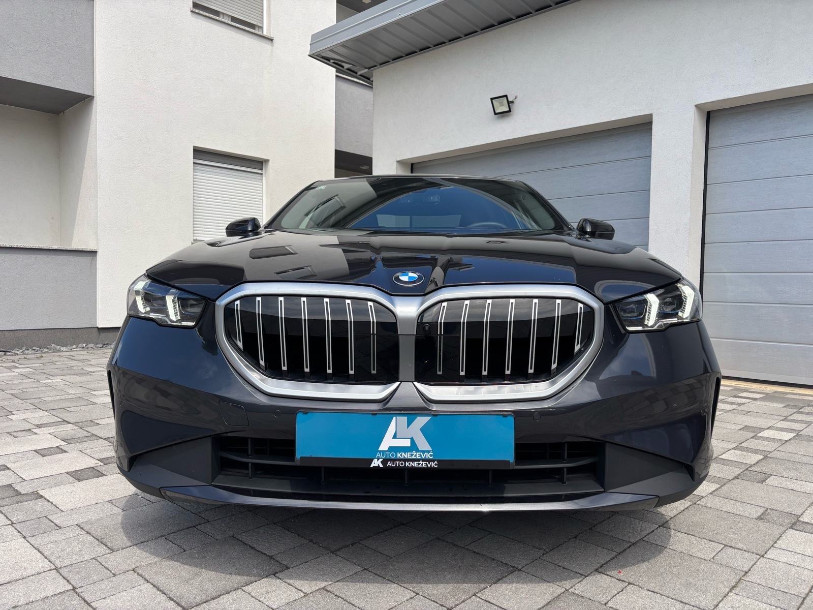 BMW serija 5 520i automatik •Buissnes• H&K• Head up•, fotografija 5