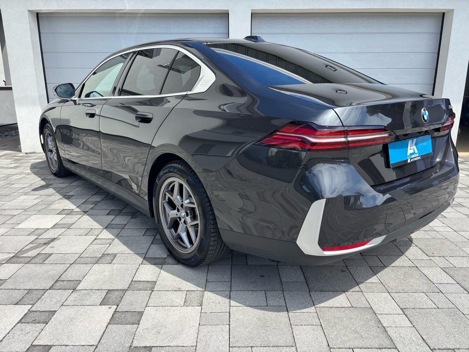 BMW serija 5 520i automatik •Buissnes• H&K• Head up•, fotografija 7