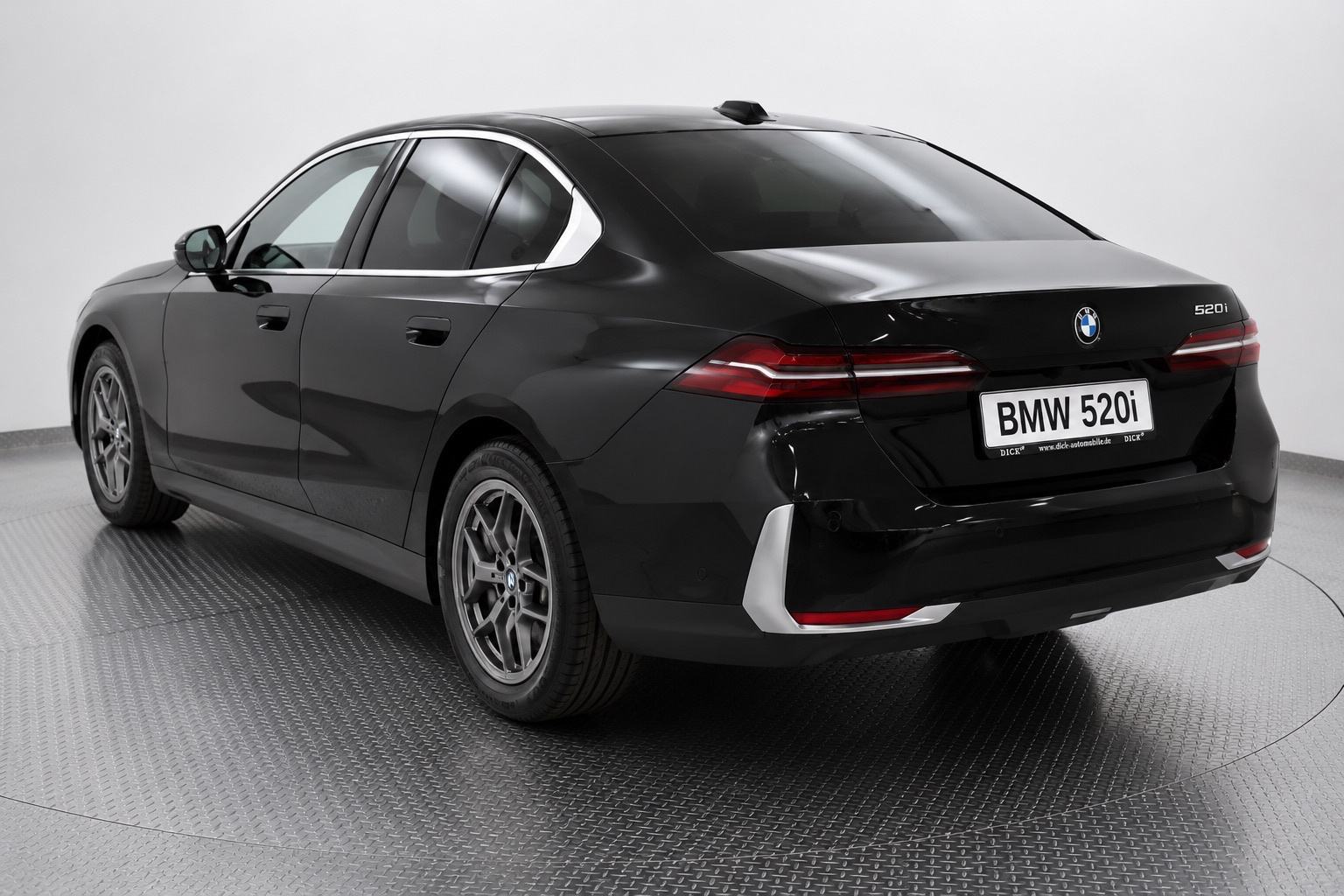 BMW serija 5 520i automatik, fotografija 3