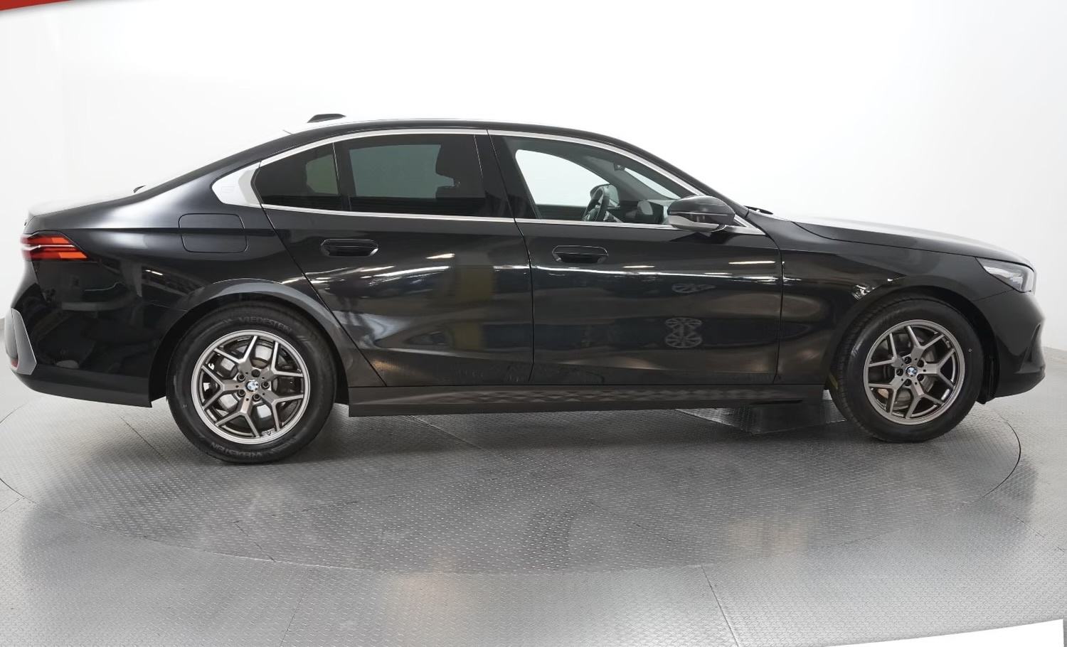 BMW serija 5 520i automatik, fotografija 7