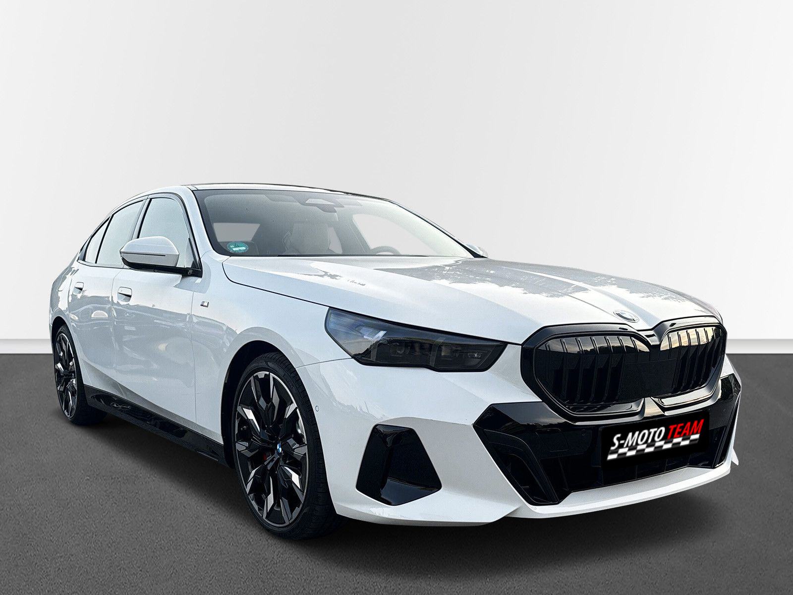 BMW serija 5 520i M-Sport Pro, fotografija 3