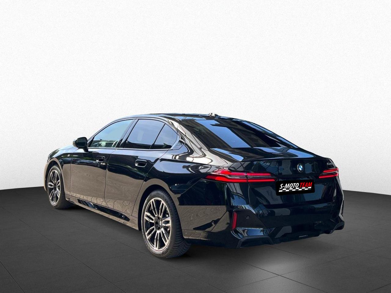 BMW serija 5 520i M-Sport Pro, fotografija 5