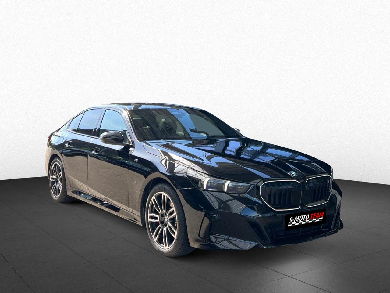 BMW serija 5 520i M-Sport Pro, fotografija 3