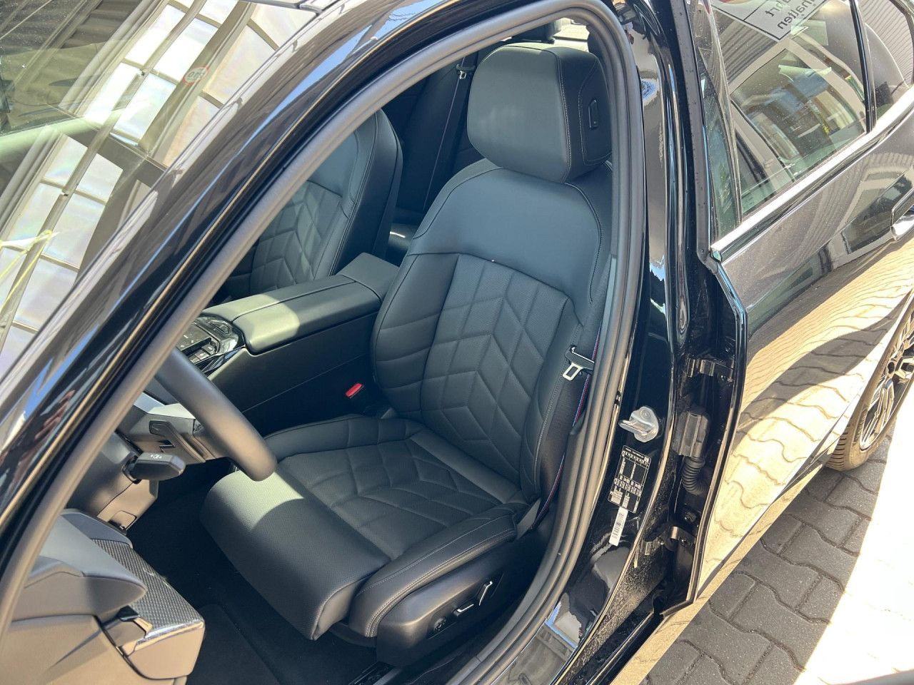 BMW serija 5 520i M-Sport Pro, fotografija 8