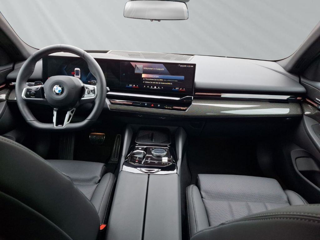 BMW serija 5 520i M-Sport, fotografija 7