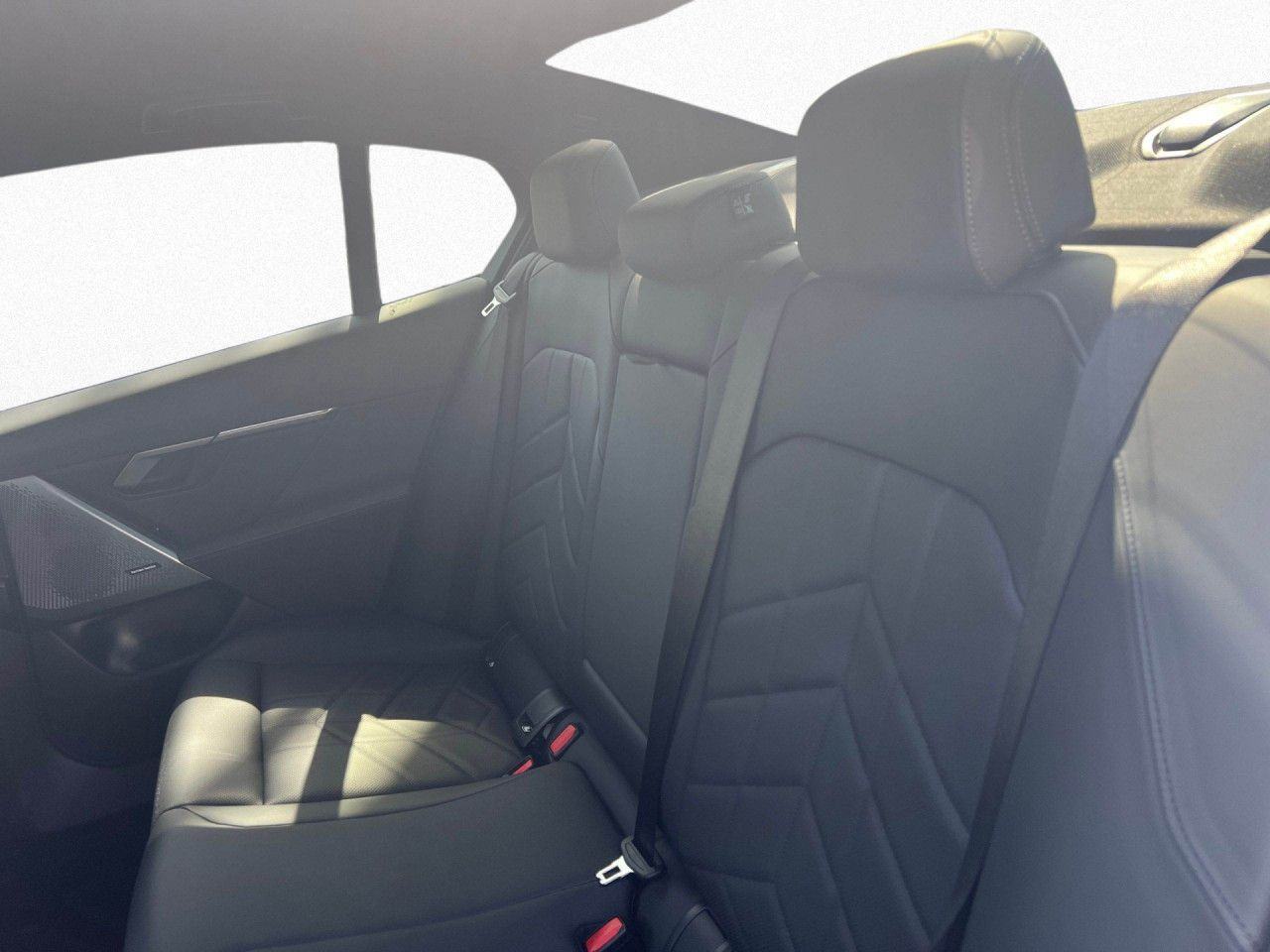 BMW serija 5 520i M-Sport, fotografija 9