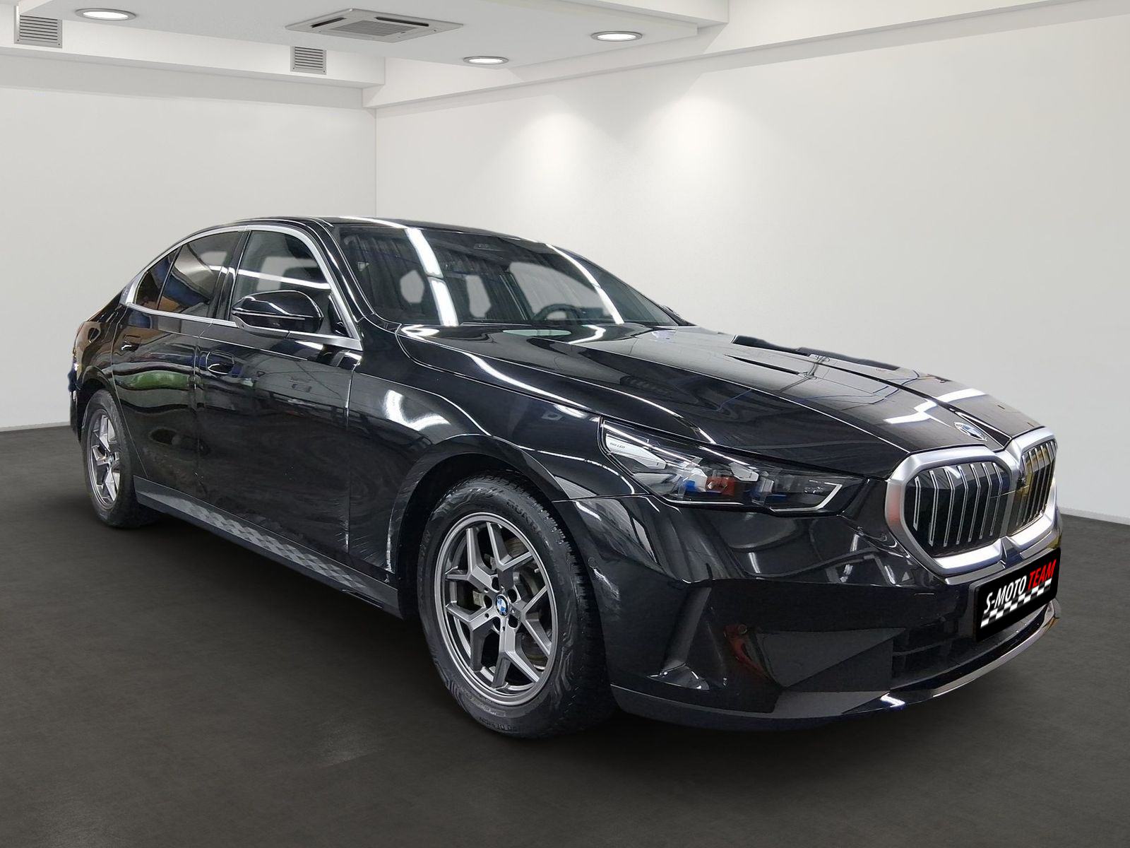 BMW serija 5 520i, fotografija 3