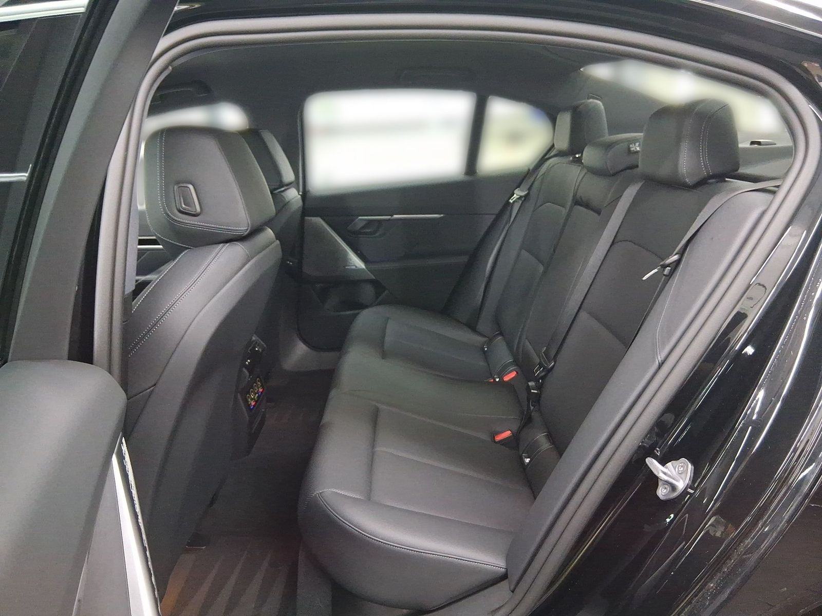 BMW serija 5 520i, fotografija 9
