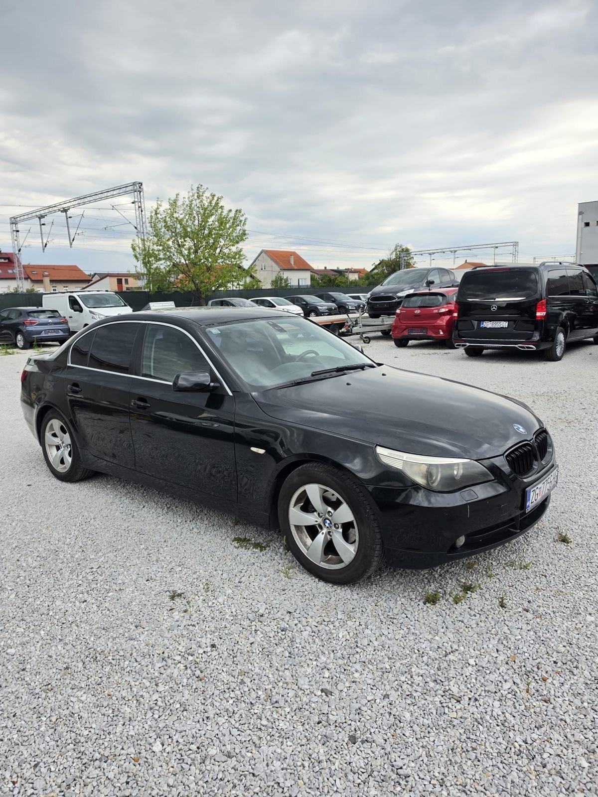 BMW serija 5 520i, fotografija 3