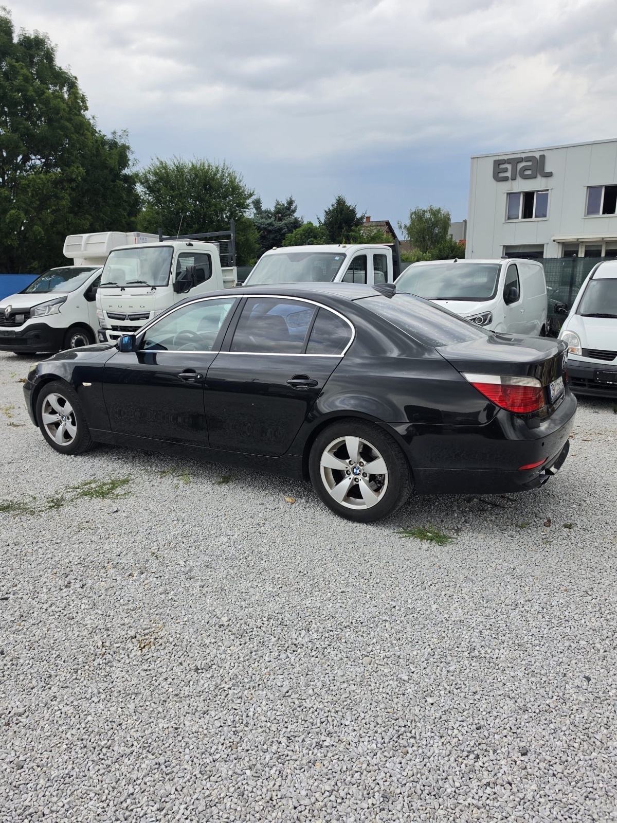 BMW serija 5 520i, fotografija 4