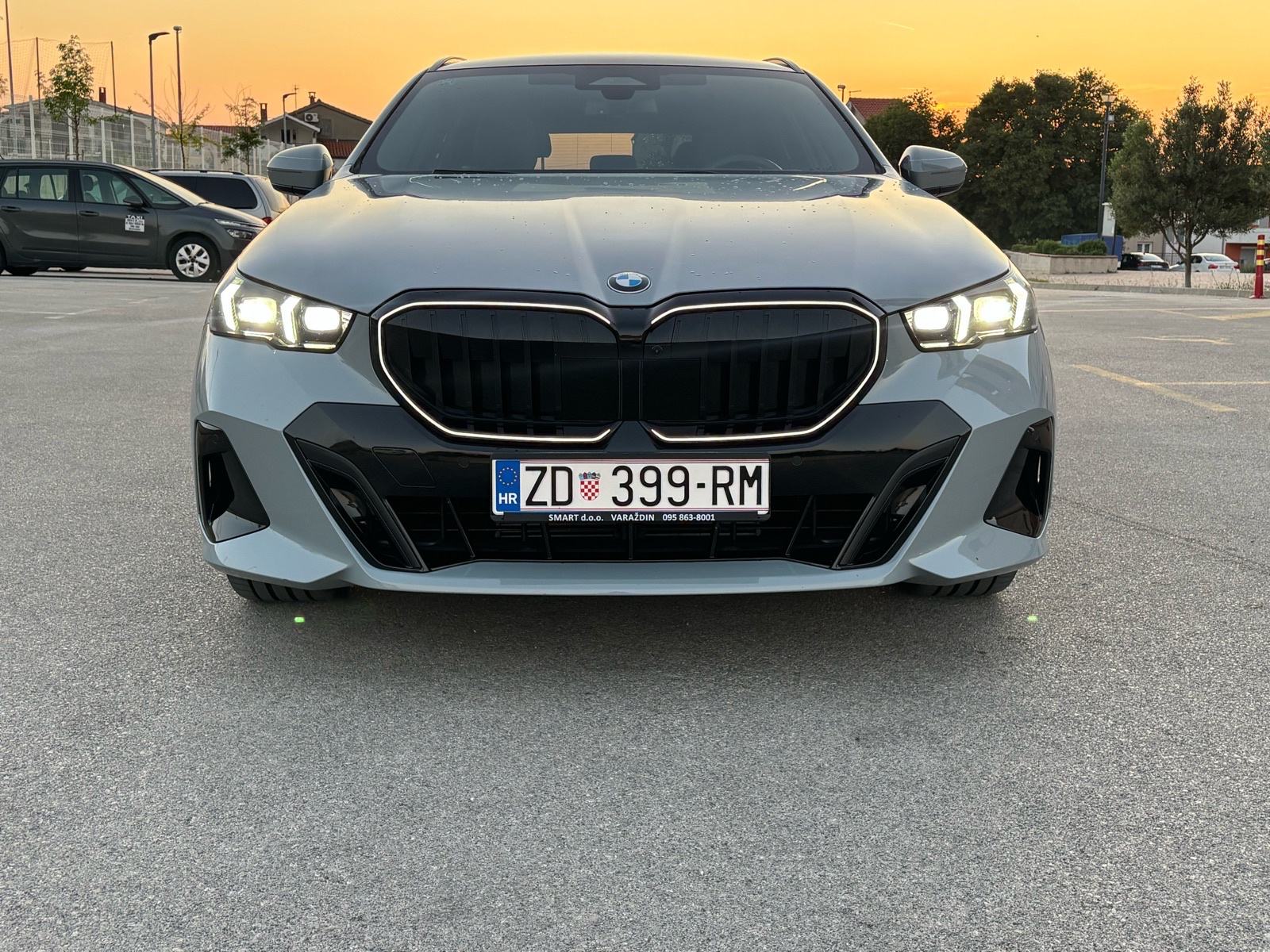 BMW serija 5 520d x-drive,M-paket,Pro,Iconic,Panorama,HUD, fotografija 13