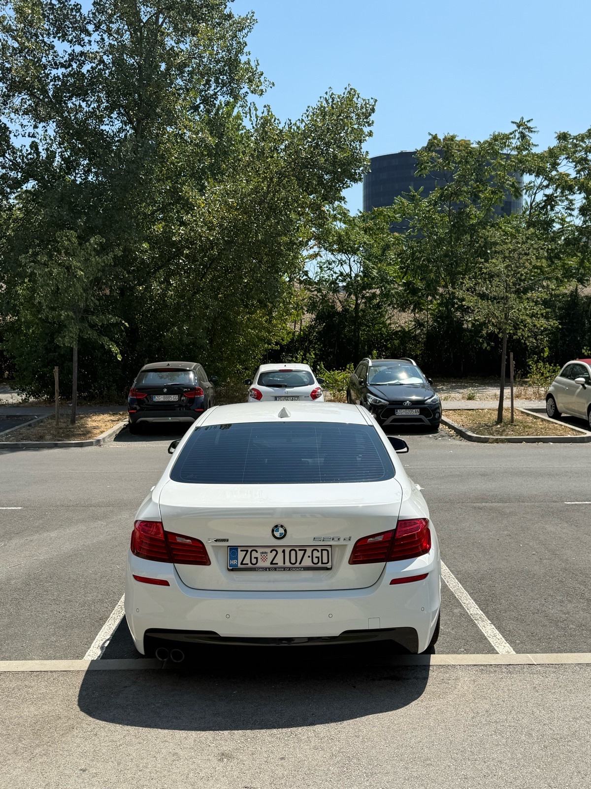 BMW serija 5 520xd automatik M-paket, fotografija 2
