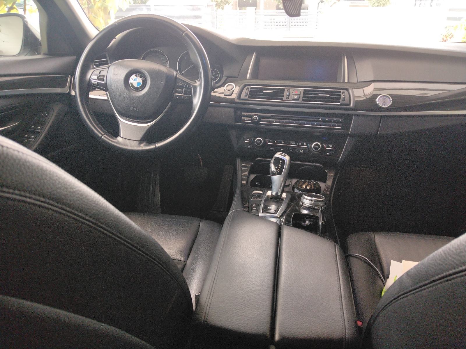 BMW serija 5 520xd luxury, fotografija 17