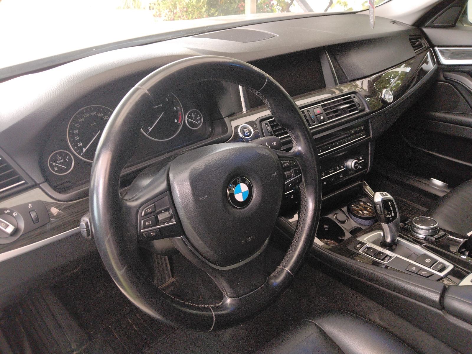 BMW serija 5 520xd luxury, fotografija 16