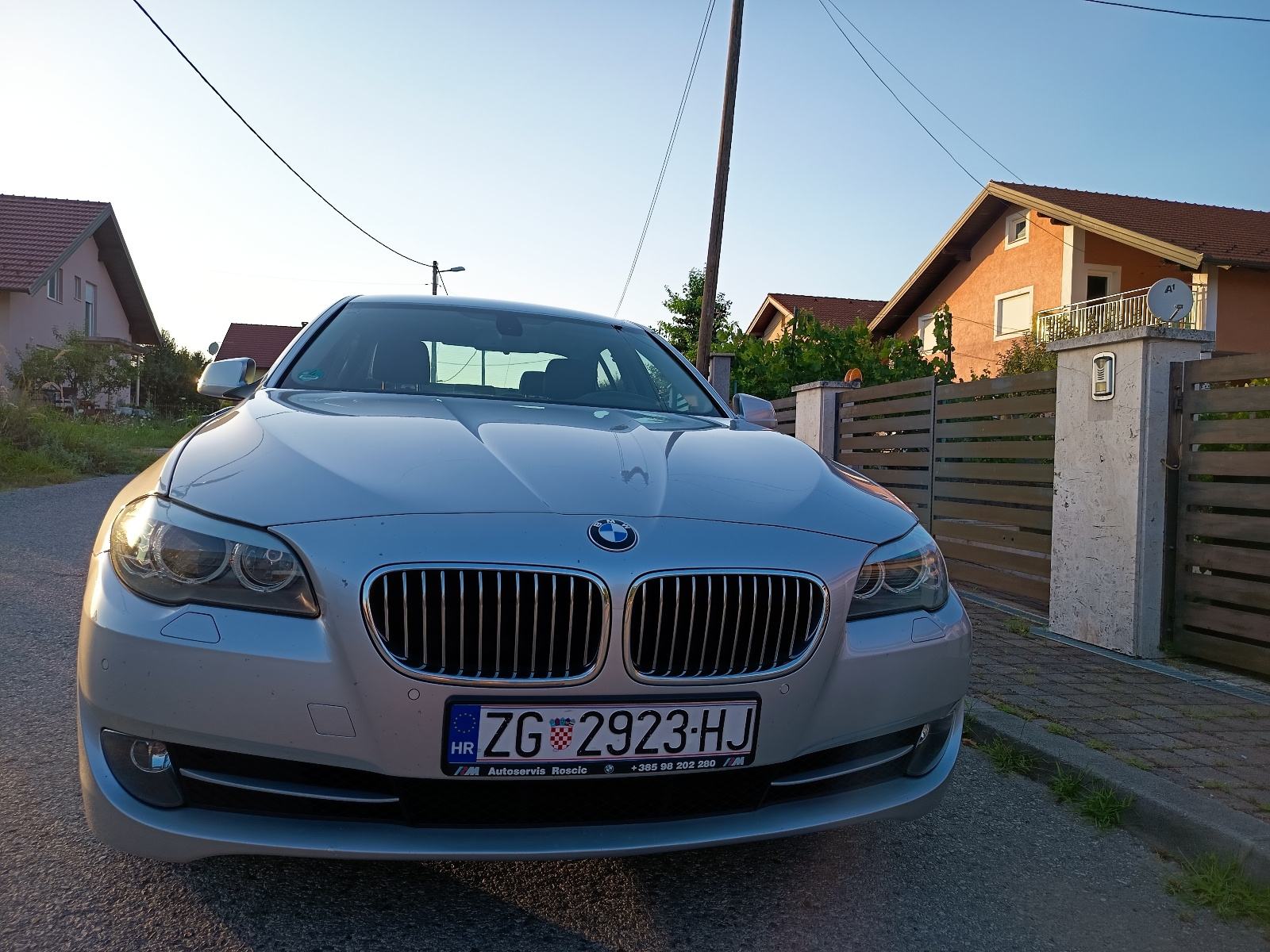 BMW serija 5 523i, fotografija 2