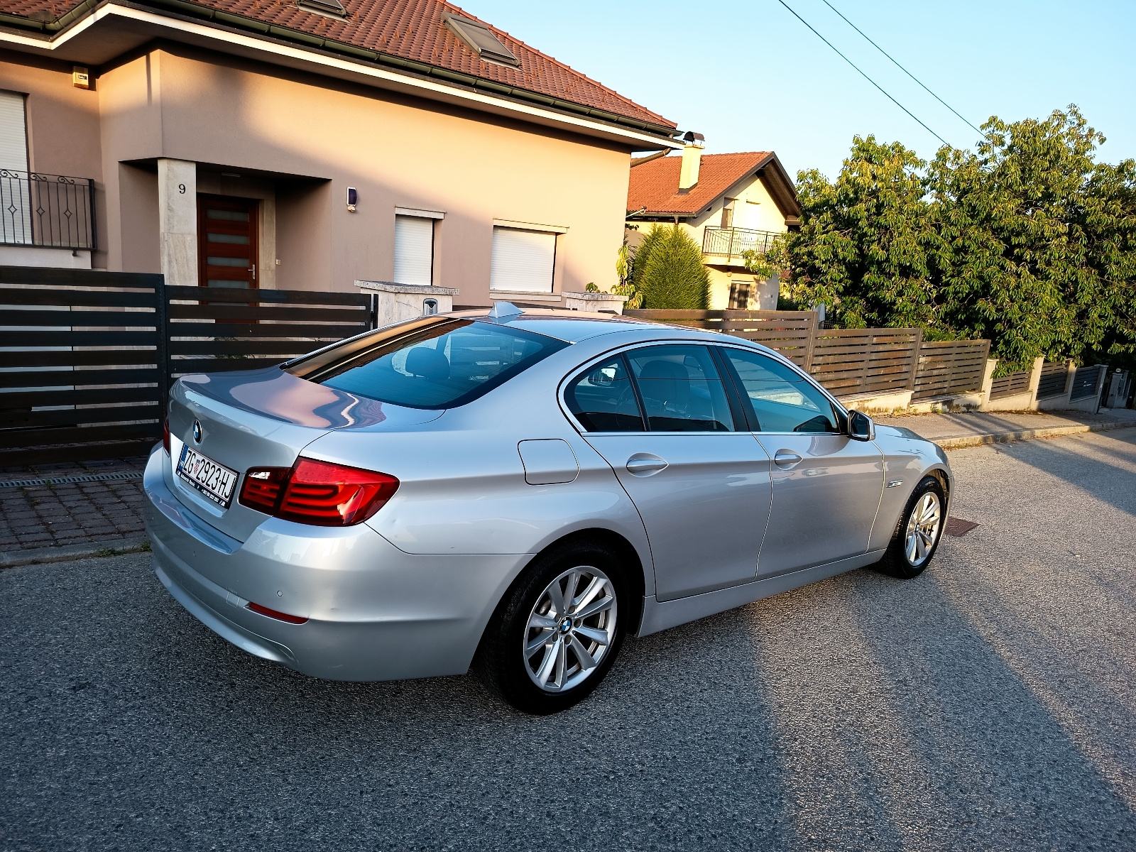 BMW serija 5 523i, fotografija 6