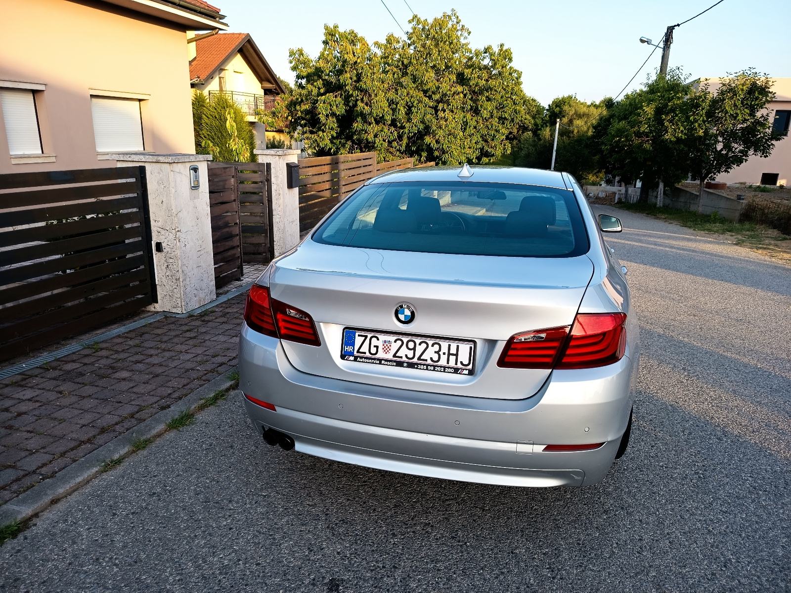 BMW serija 5 523i, fotografija 5