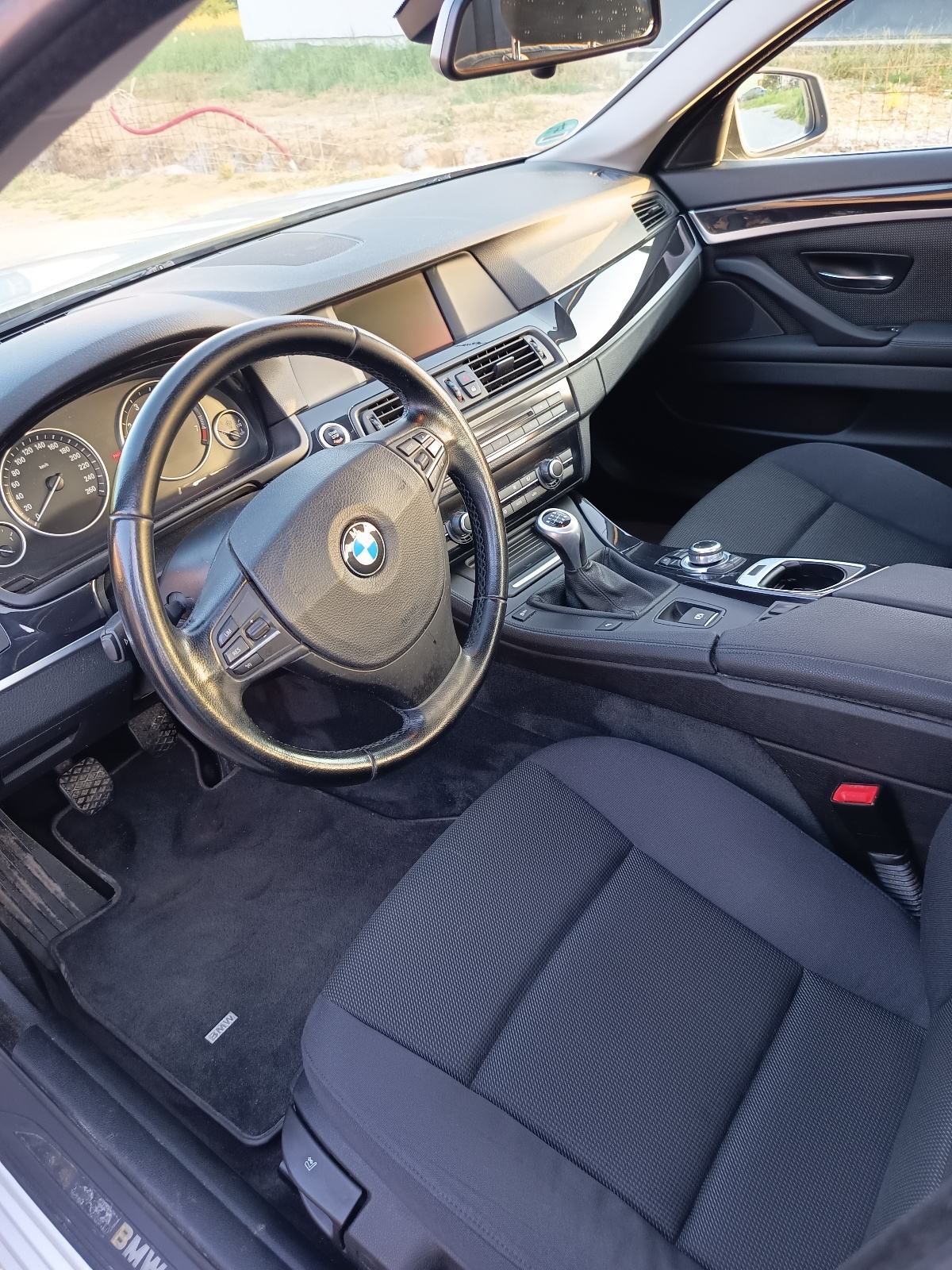 BMW serija 5 523i, fotografija 10