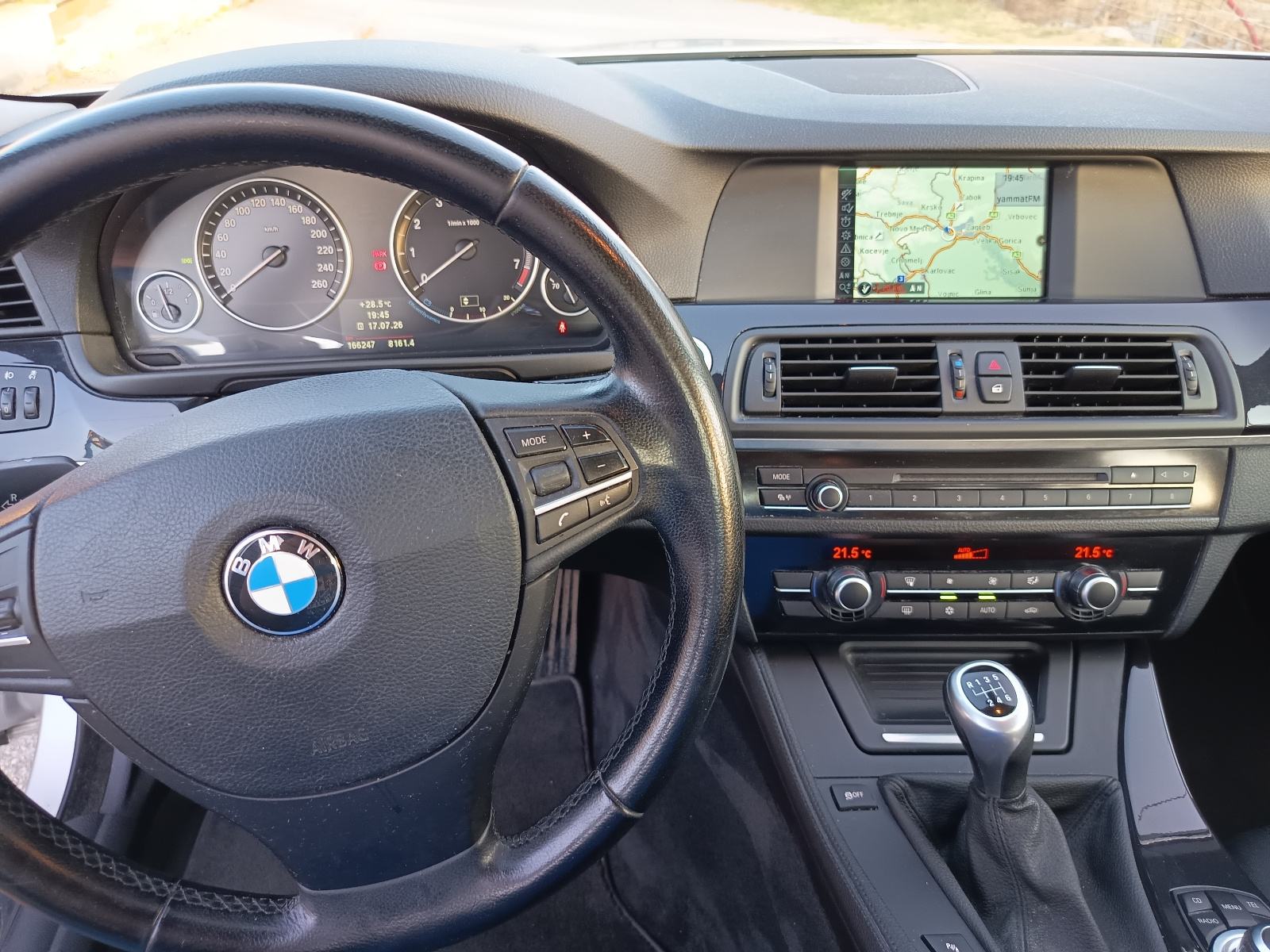 BMW serija 5 523i, fotografija 12