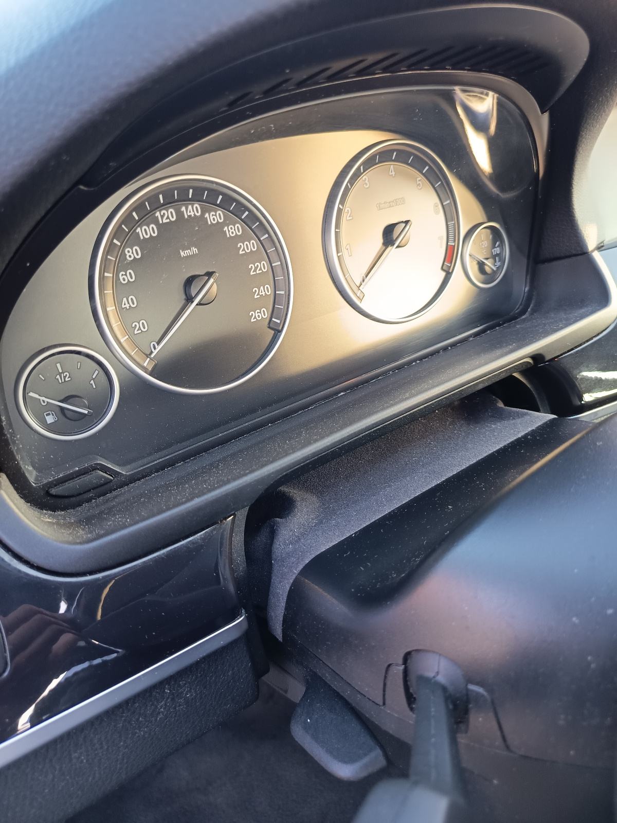 BMW serija 5 523i, fotografija 11