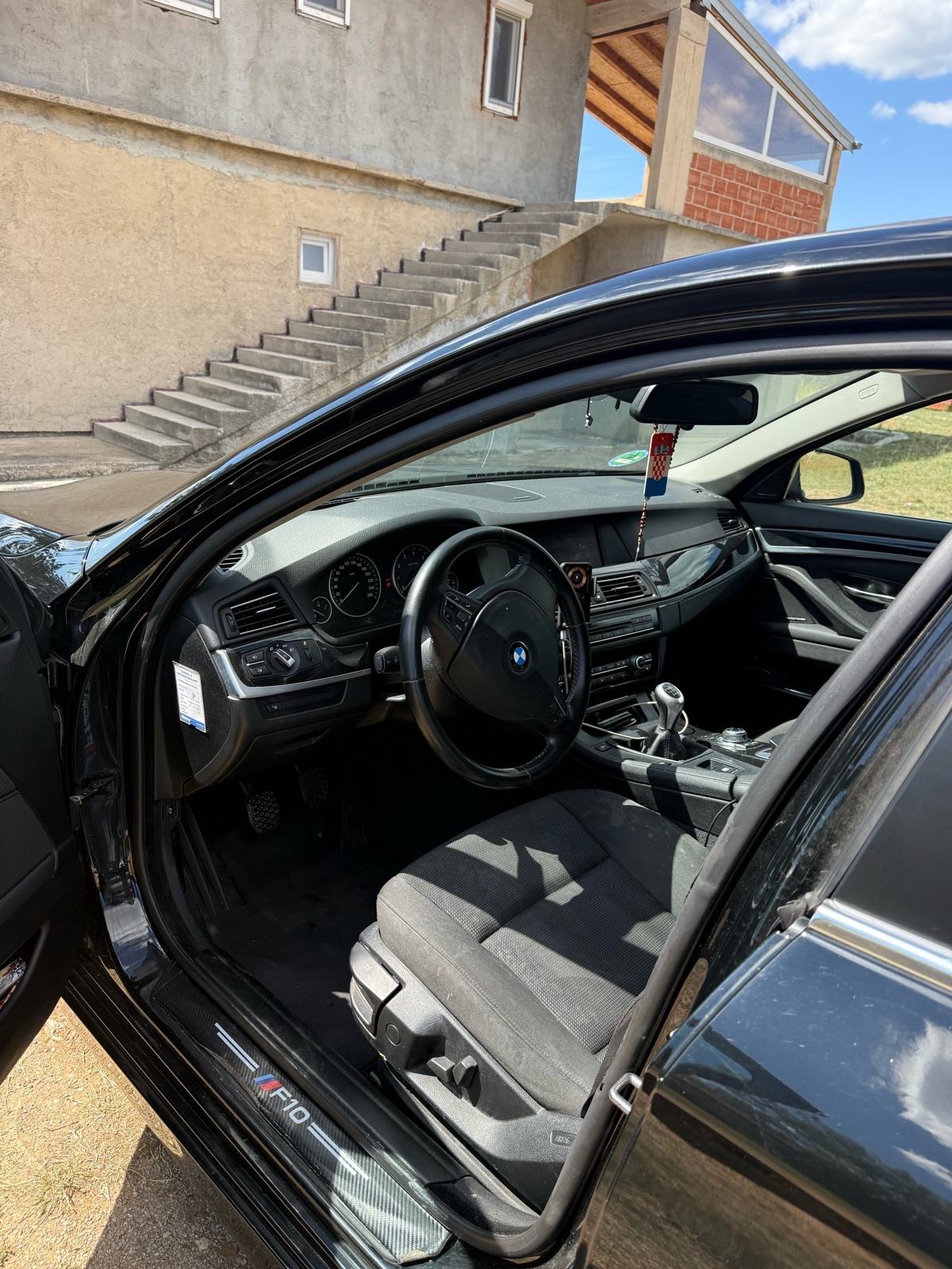 BMW serija 5 523i, fotografija 13