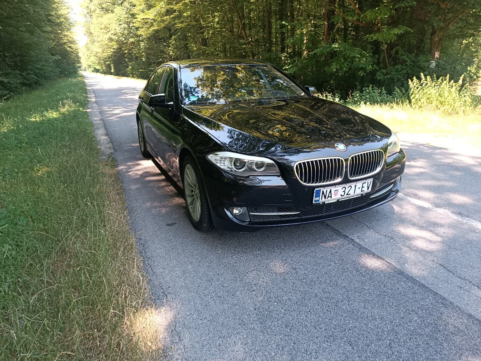 BMW serija 5 525d automatik, fotografija 2