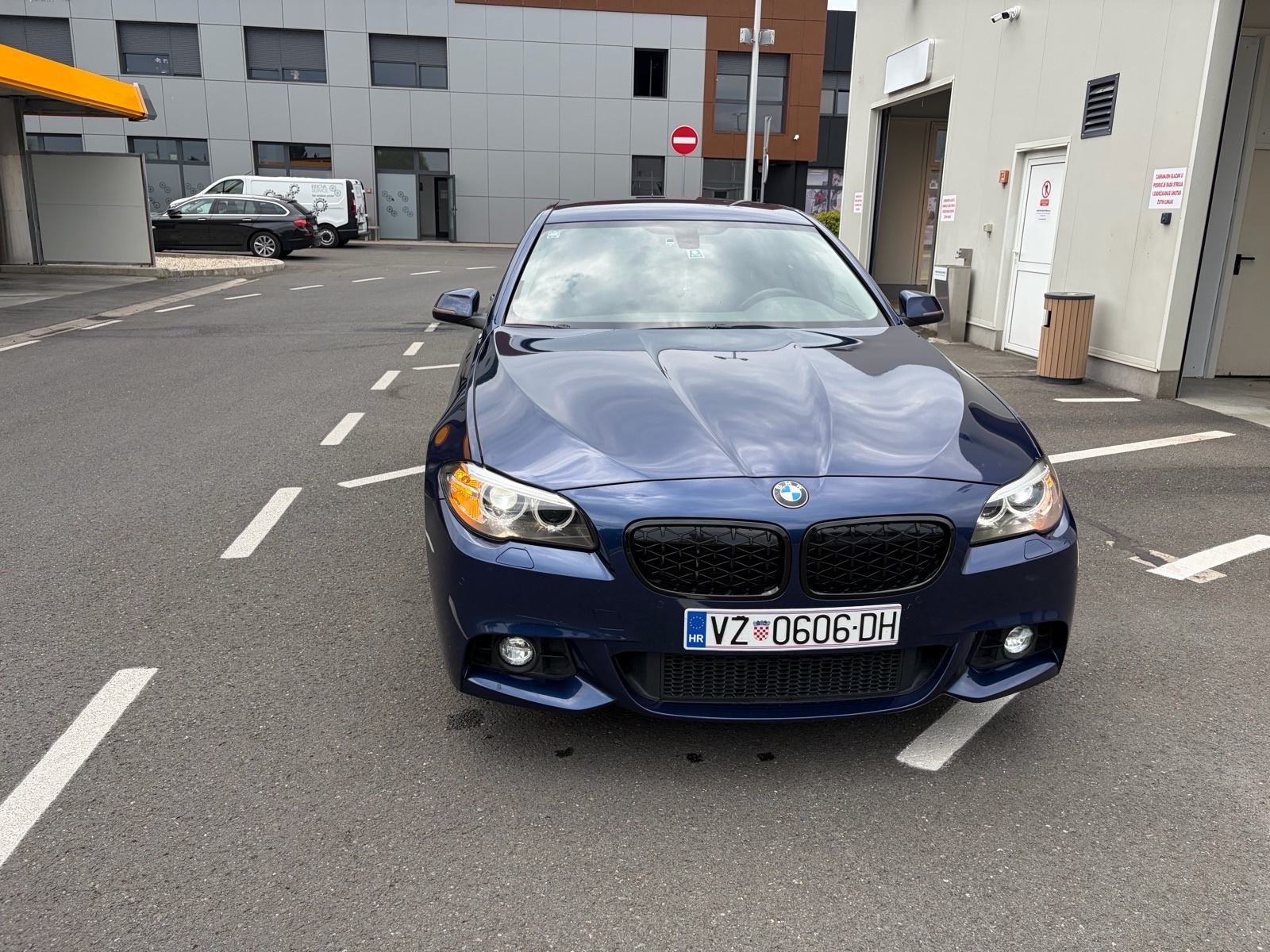 BMW 525d LCI “2016.g” (218KS) 12900 Autom MOTOR 92000km Servisna BMW, fotografija 16