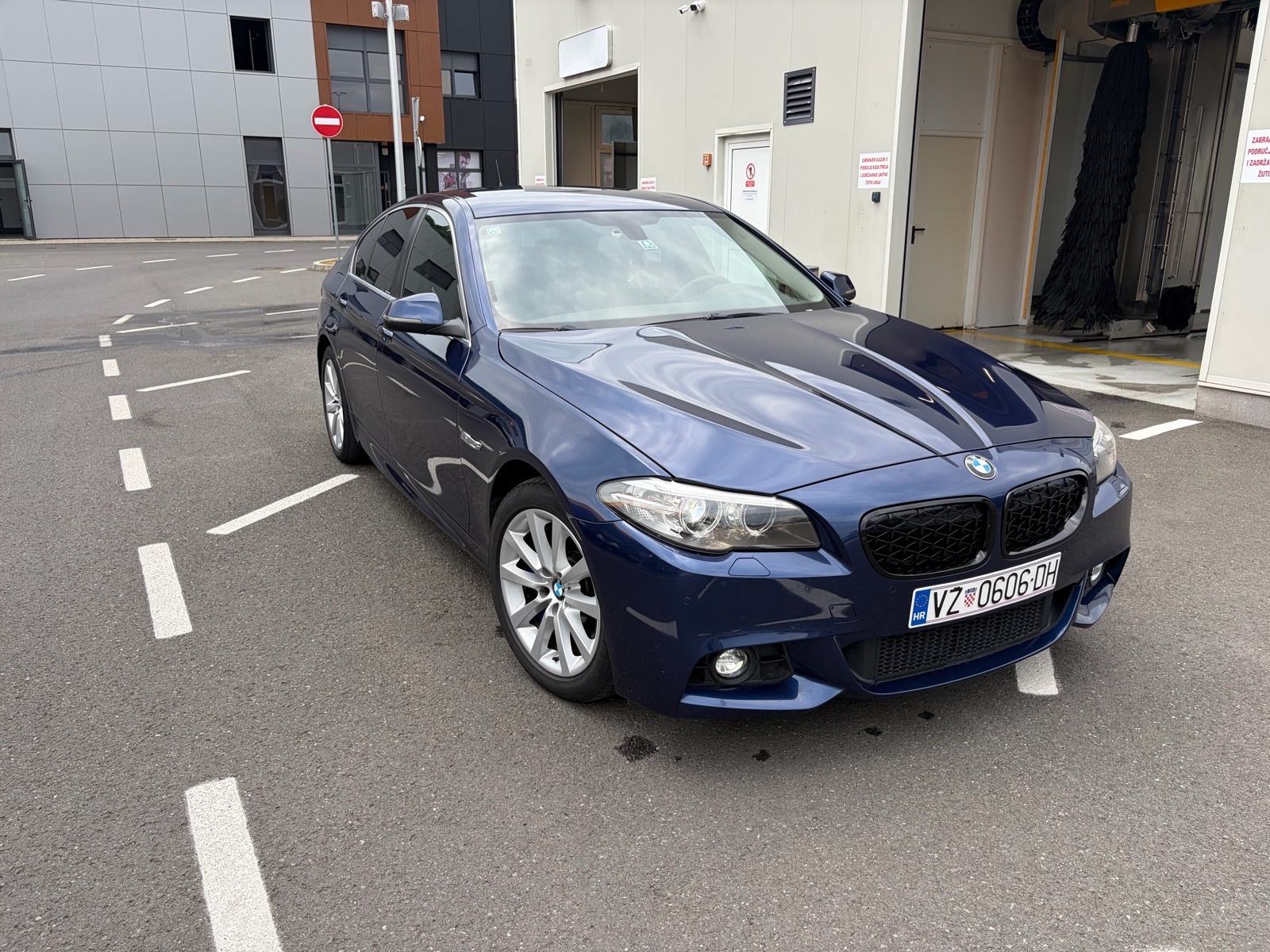 BMW 525d LCI “2016.g” (218KS) 12900 Autom MOTOR 92000km Servisna BMW, fotografija 17