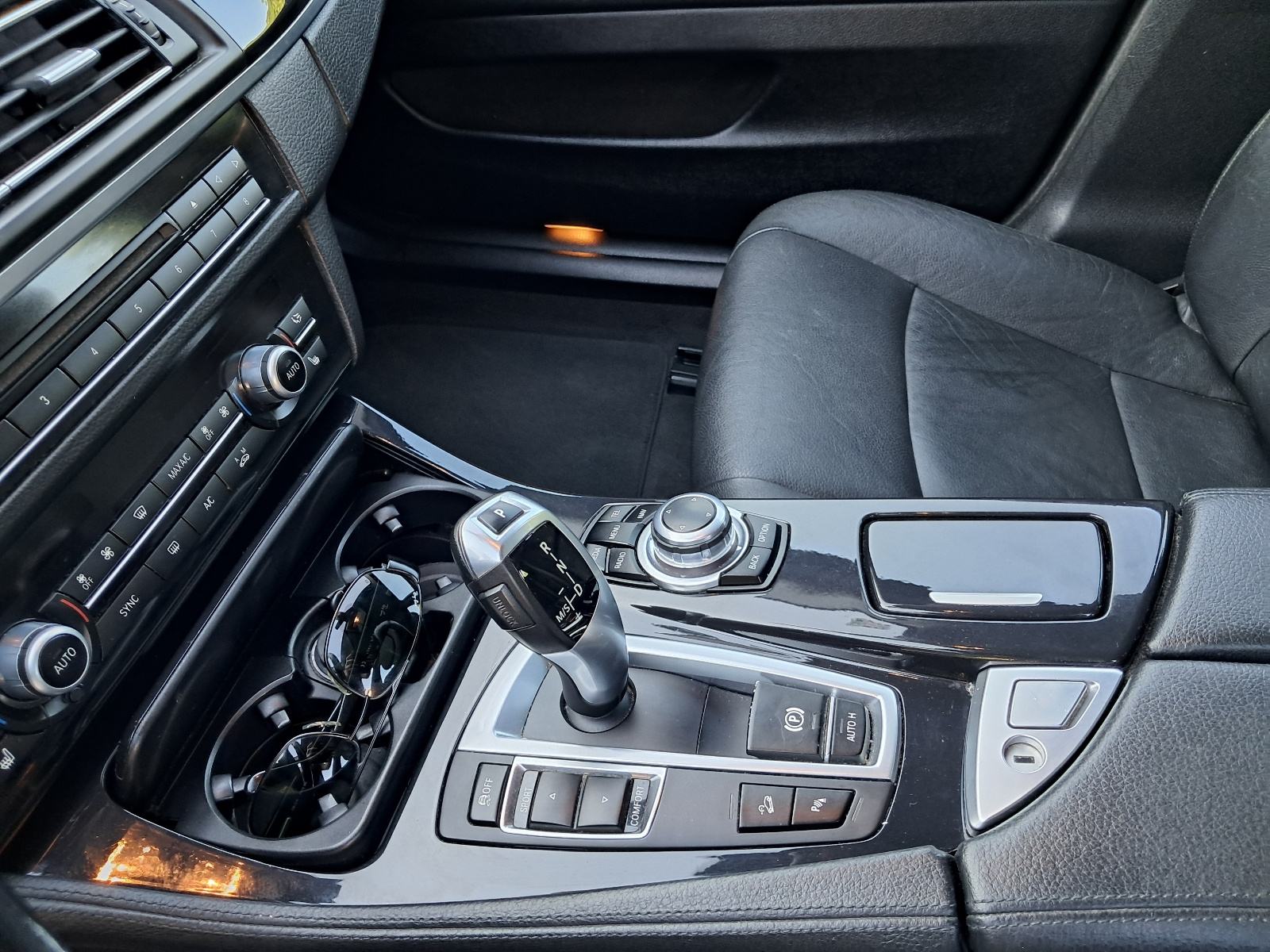 BMW 525 d automatik X DRIVE 4x4 EURO 6 reg 8/2027 FULL mob. 098 212525, fotografija 11