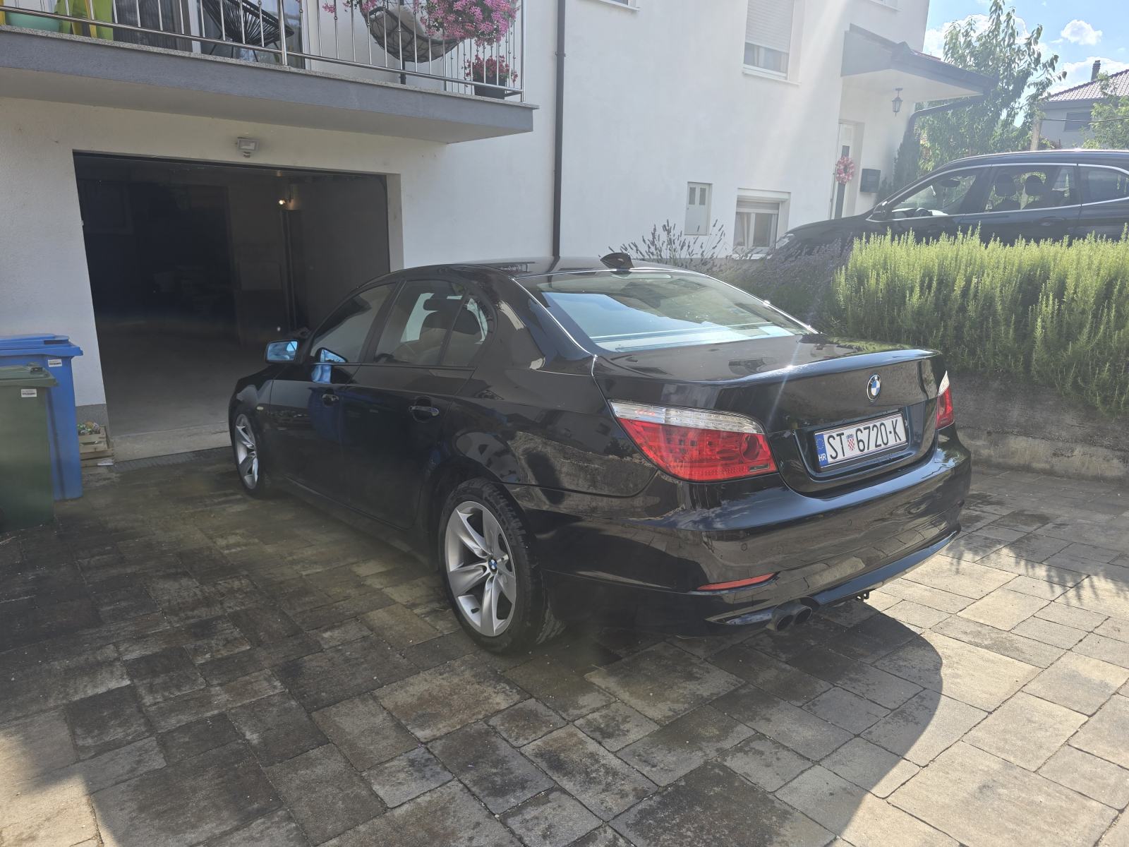 BMW serija 5 525d, fotografija 2