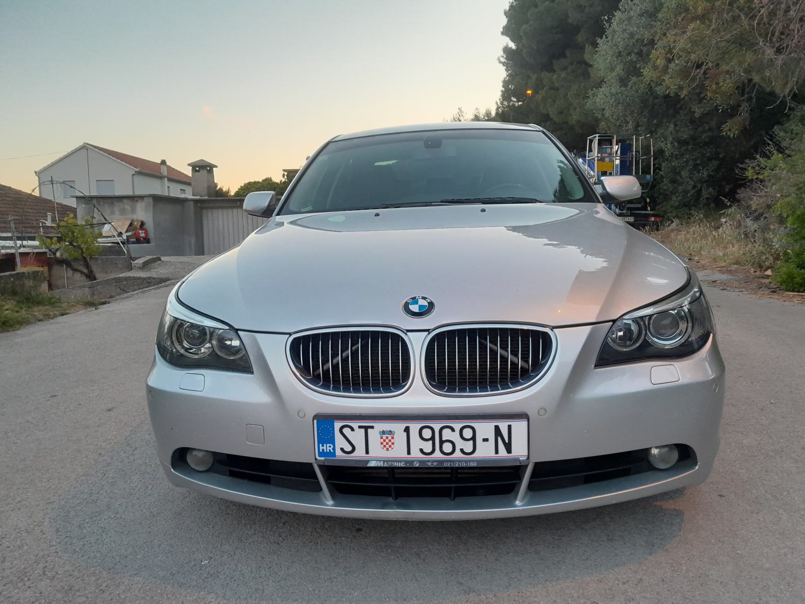 BMW serija 5 525d, fotografija 2