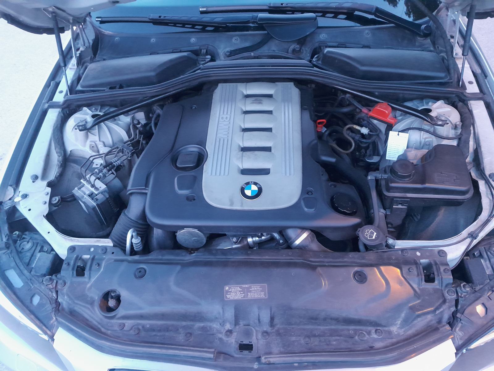BMW serija 5 525d, fotografija 9